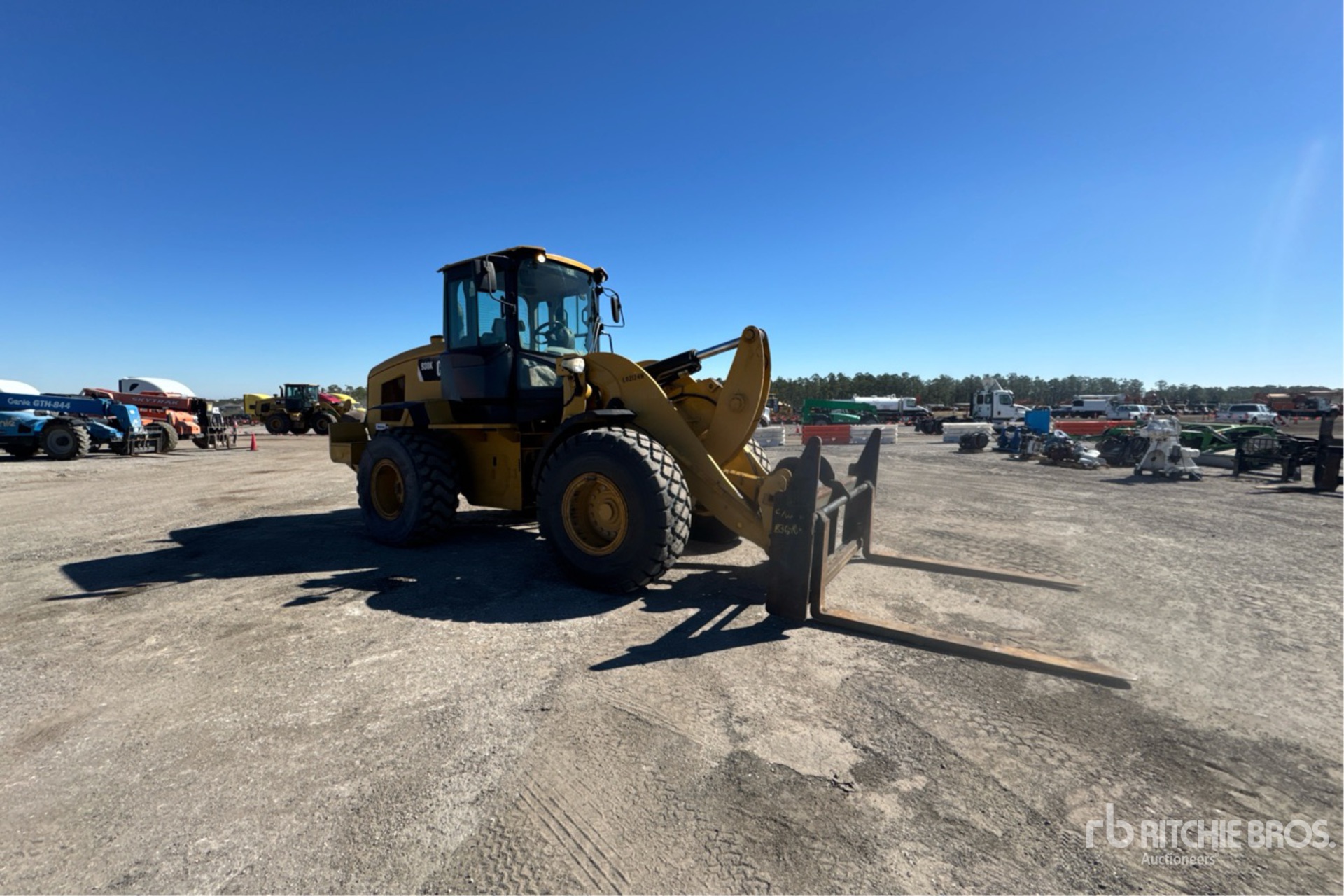 Aspect général with Image, coin avant droit