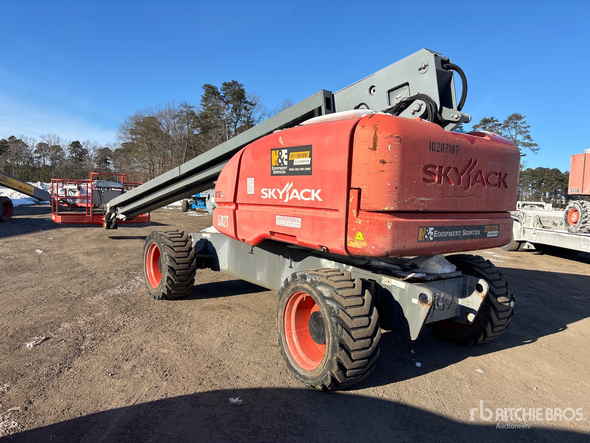 General Appearance with Picture, Left Rear Corner