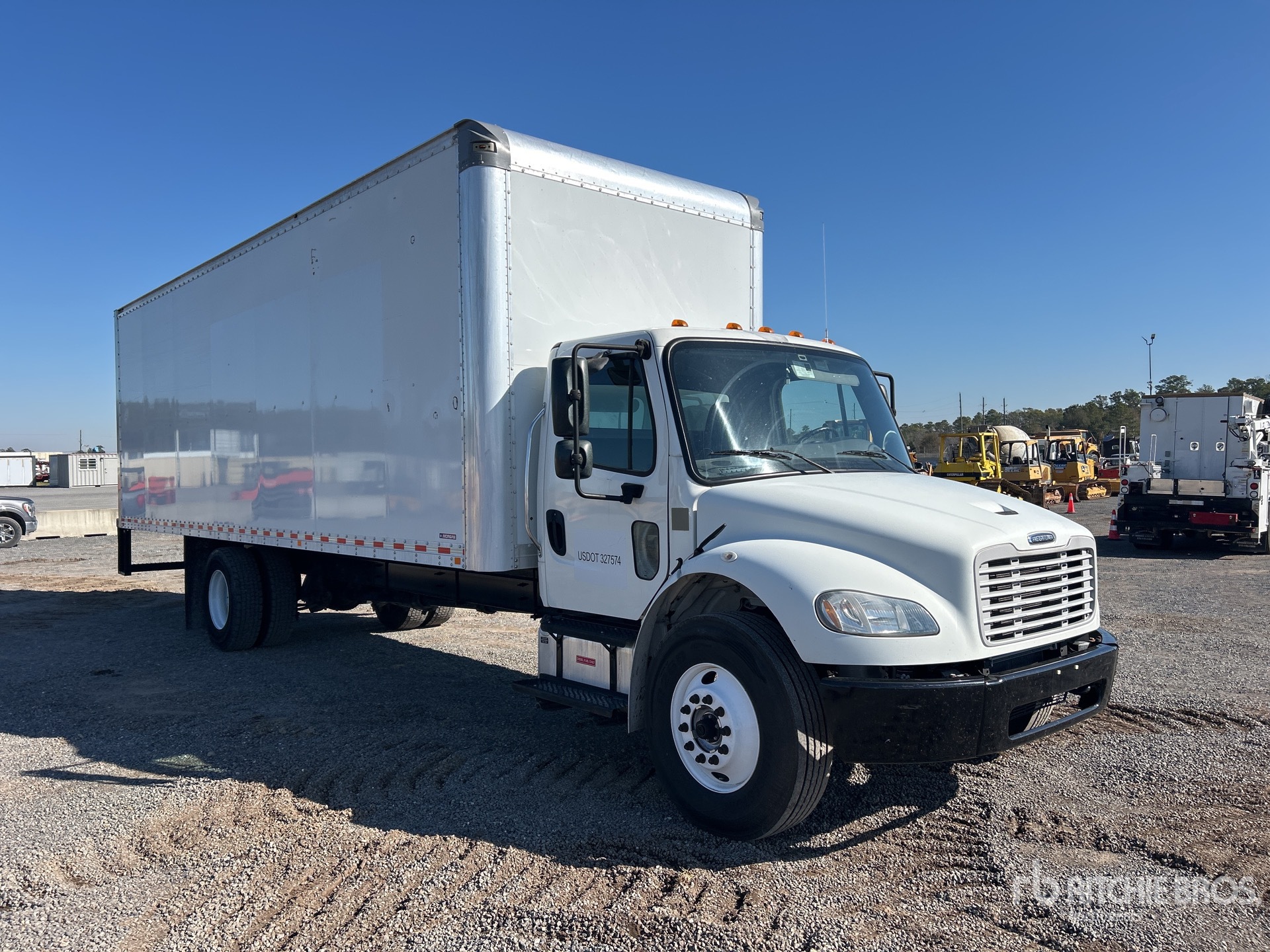 General Appearance with Bild, Ecke vorne rechts