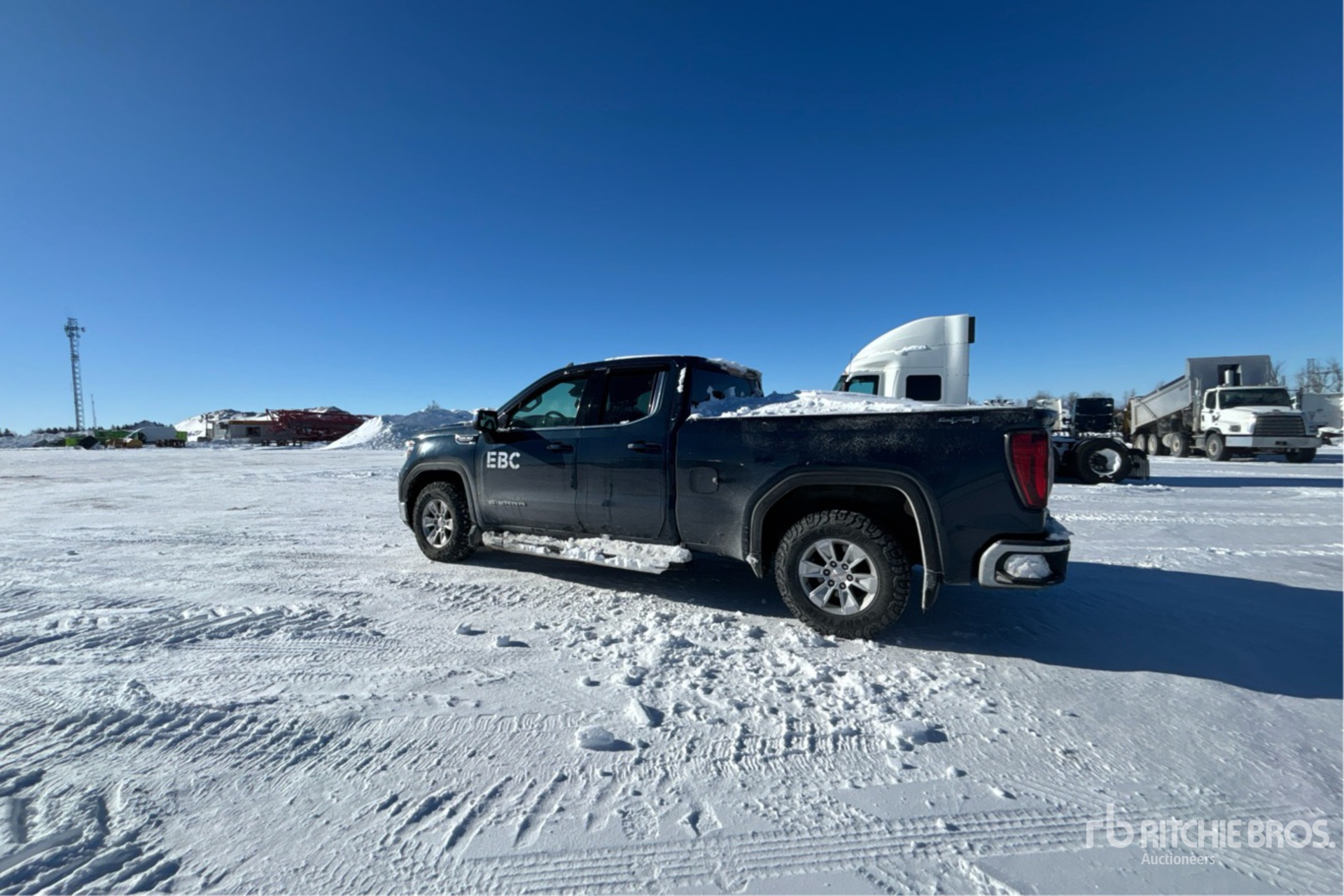 General Appearance with Imagen: esquina trasera izquierda