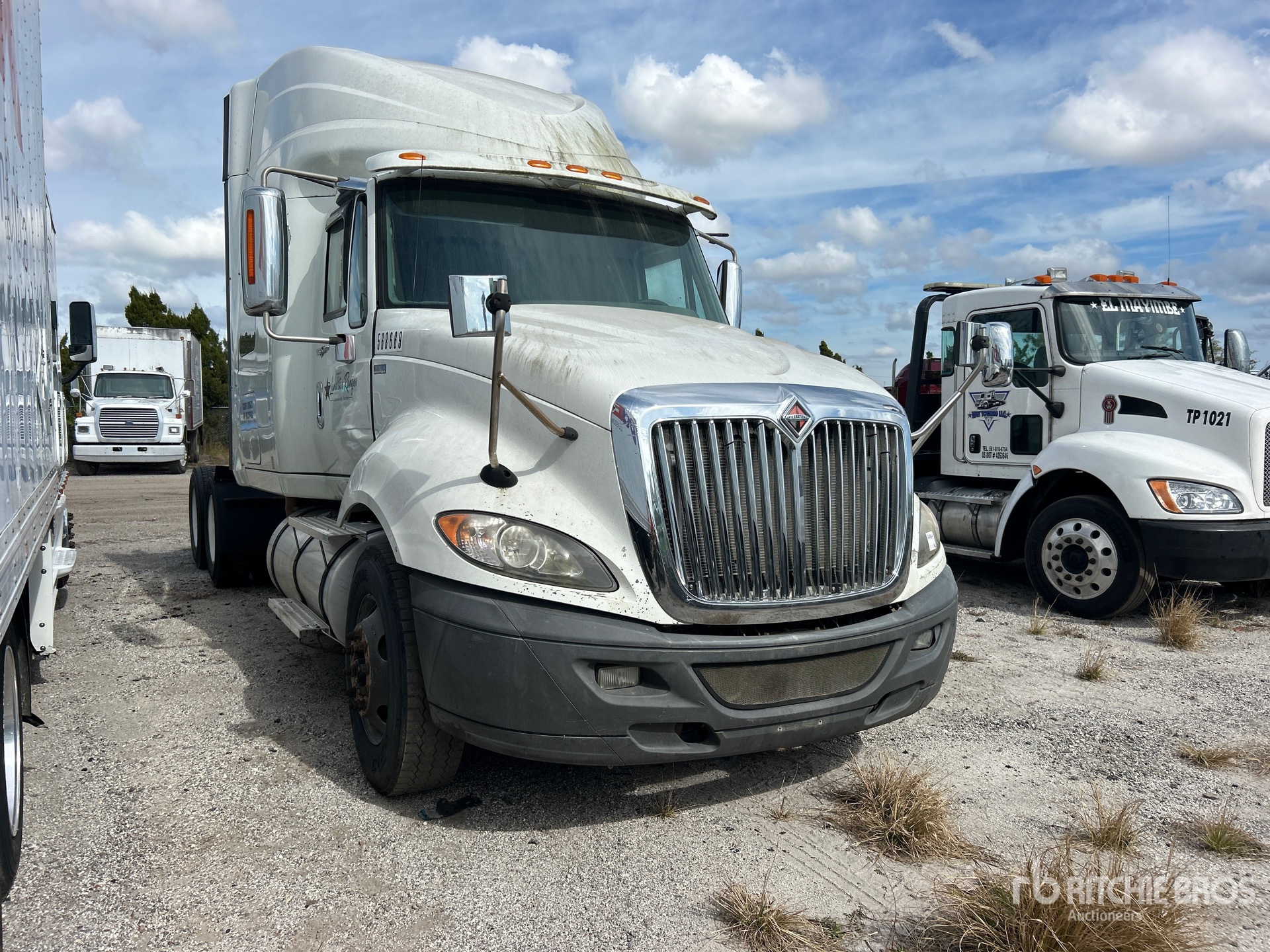 General Appearance with Imagen: esquina delantera derecha