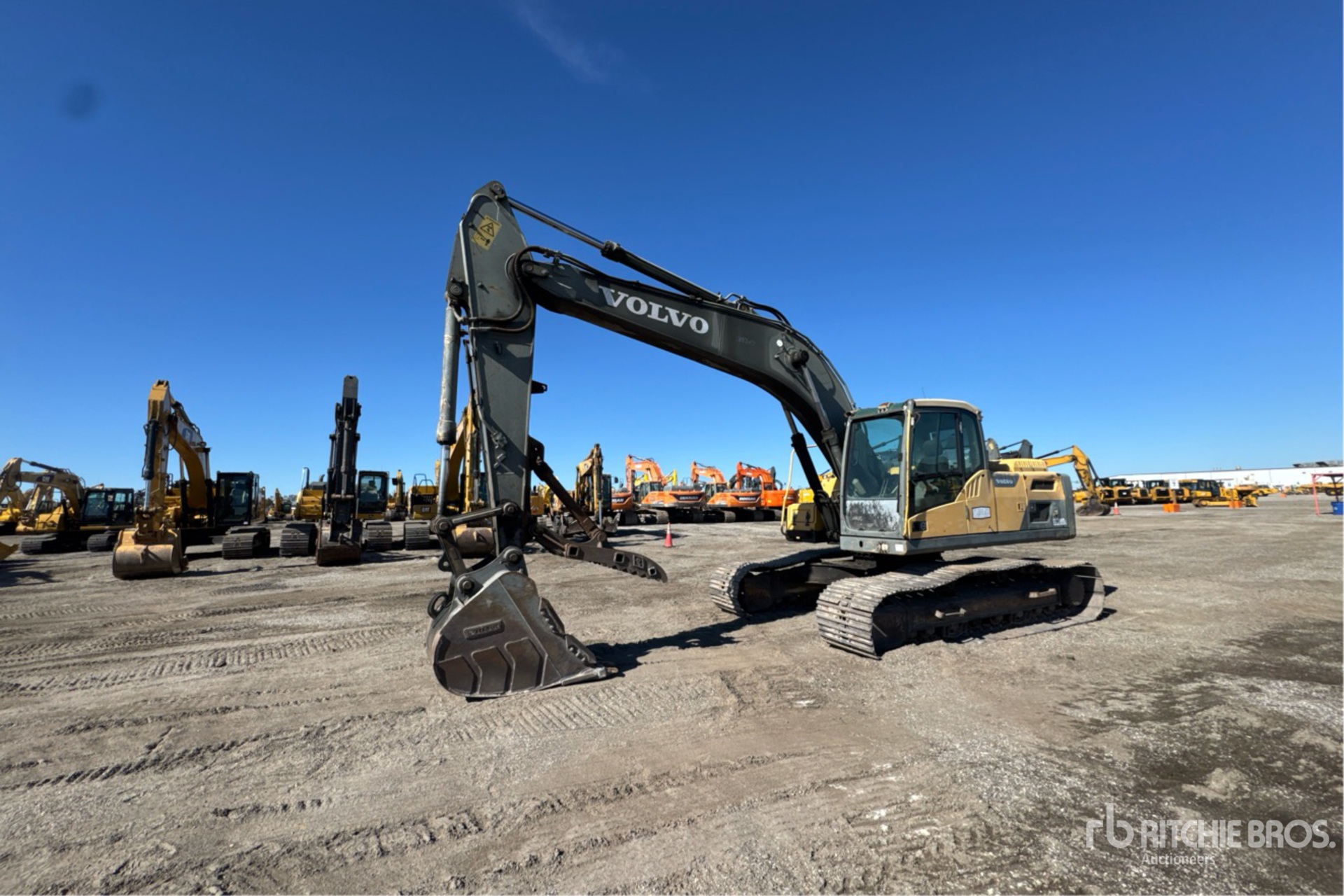 General Appearance with Foto, angolo anteriore sinistro