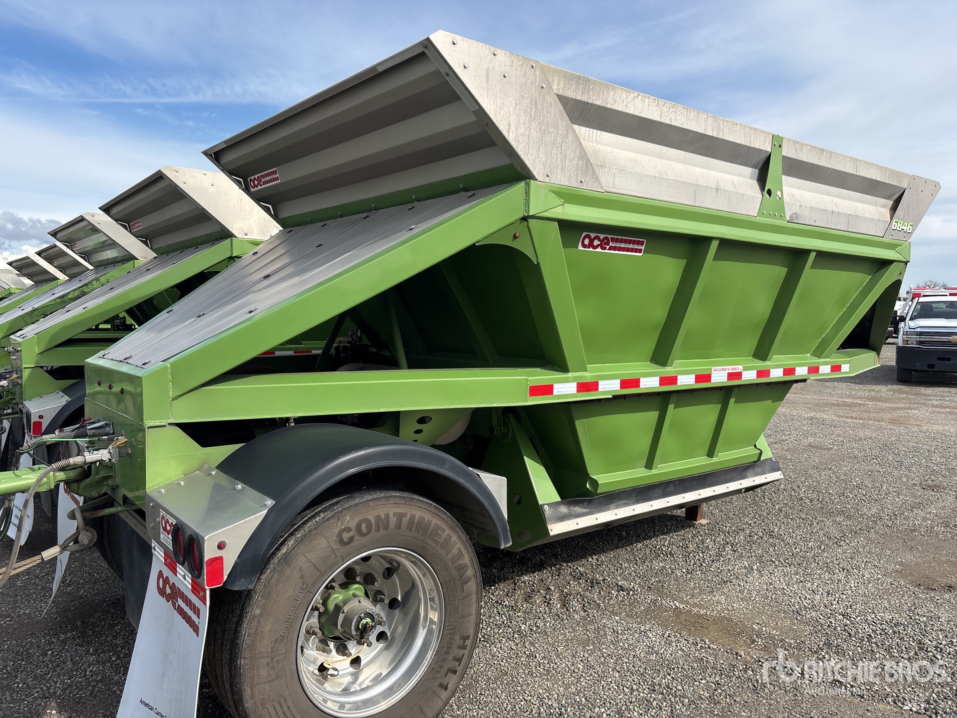 General Appearance with Zdjęcie, prawy dolny róg