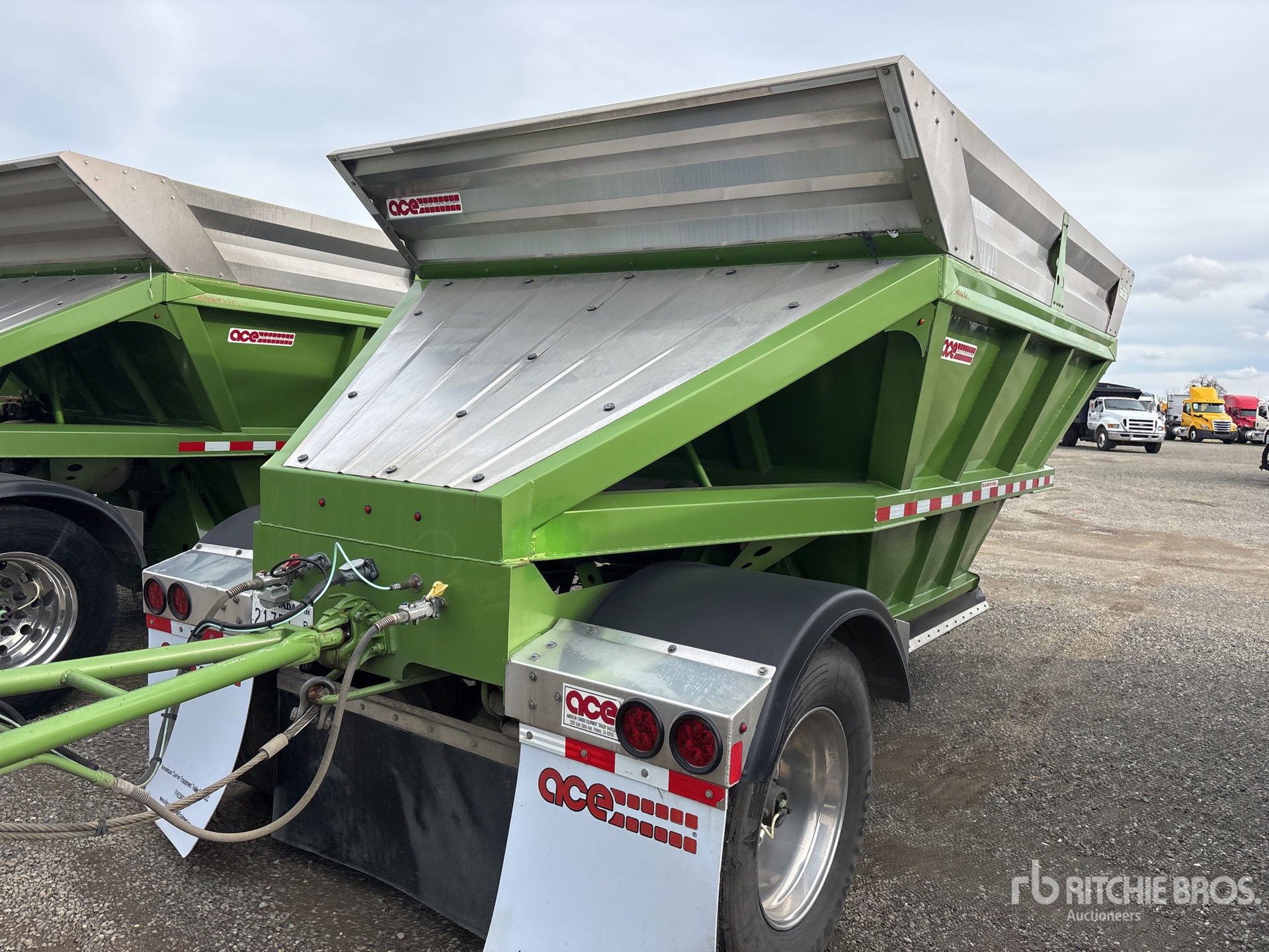 General Appearance with Zdjęcie, prawy dolny róg