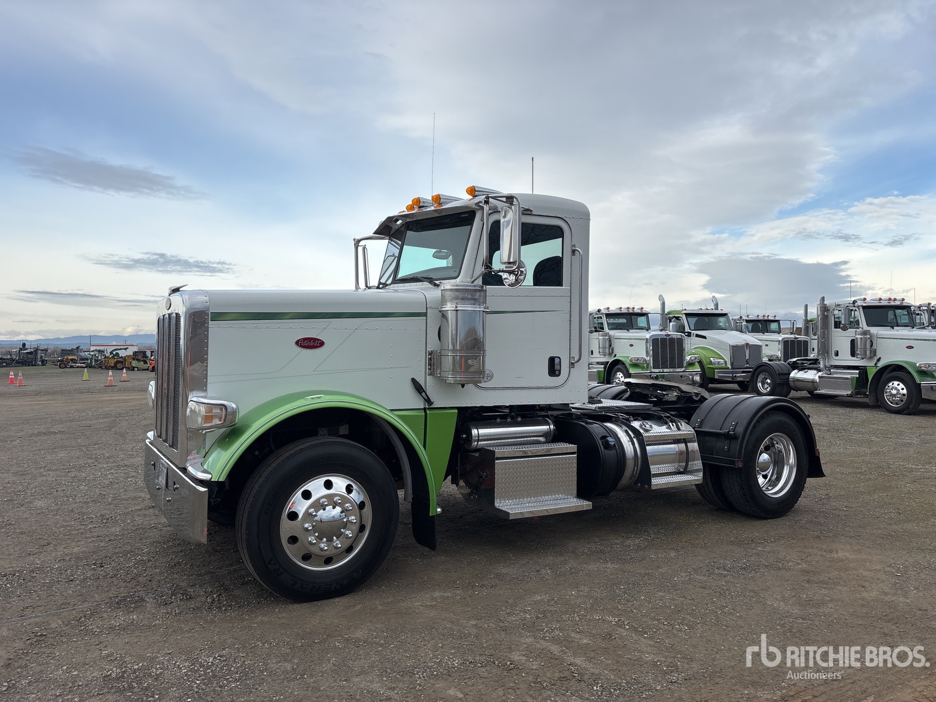 General Appearance with Picture, Left Front Corner