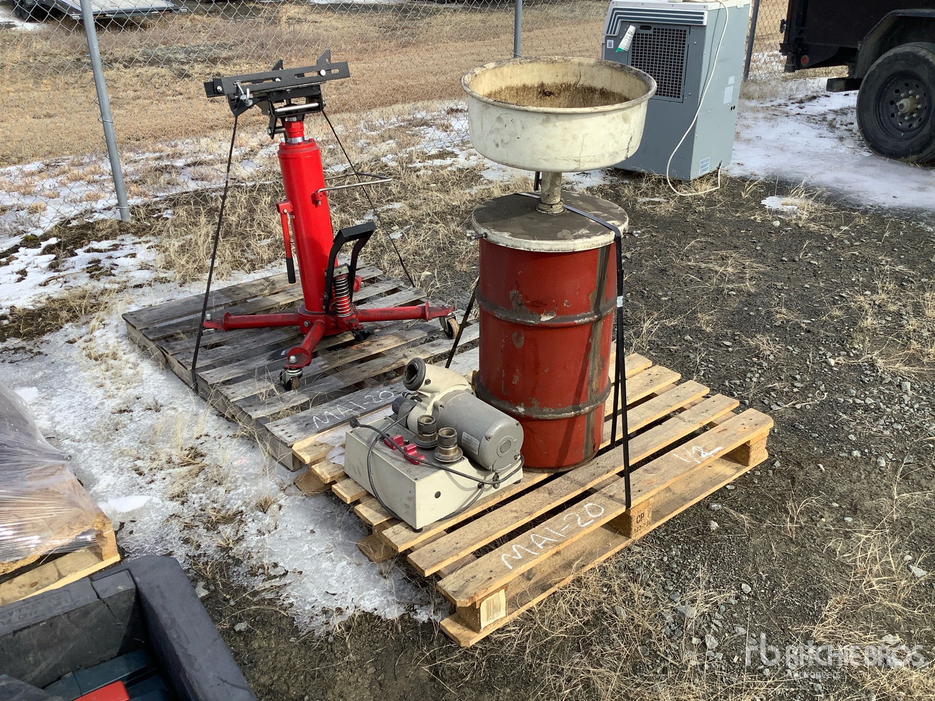 General Appearance with Image, coin avant droit