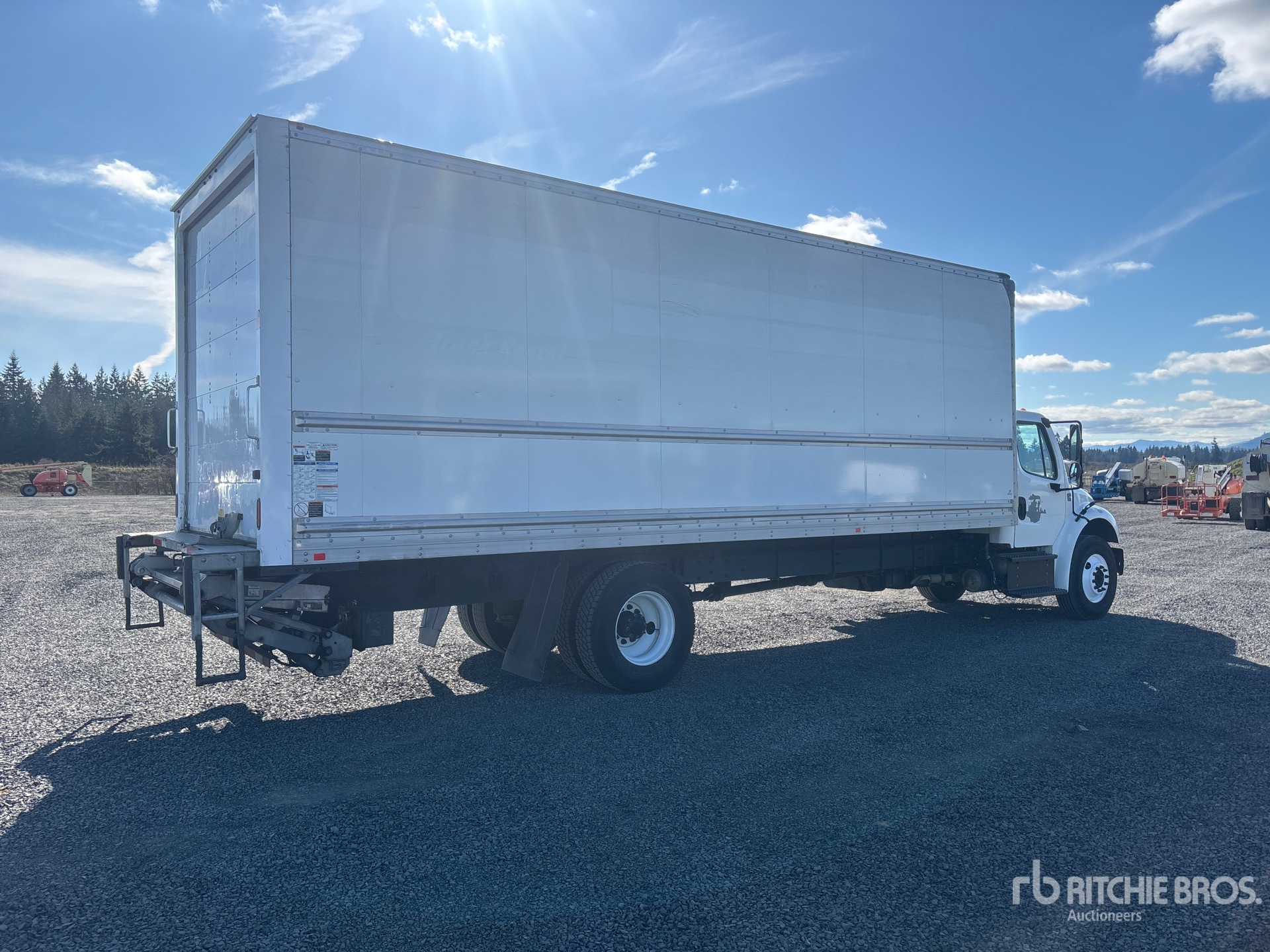 General Appearance with Imagen: esquina trasera derecha