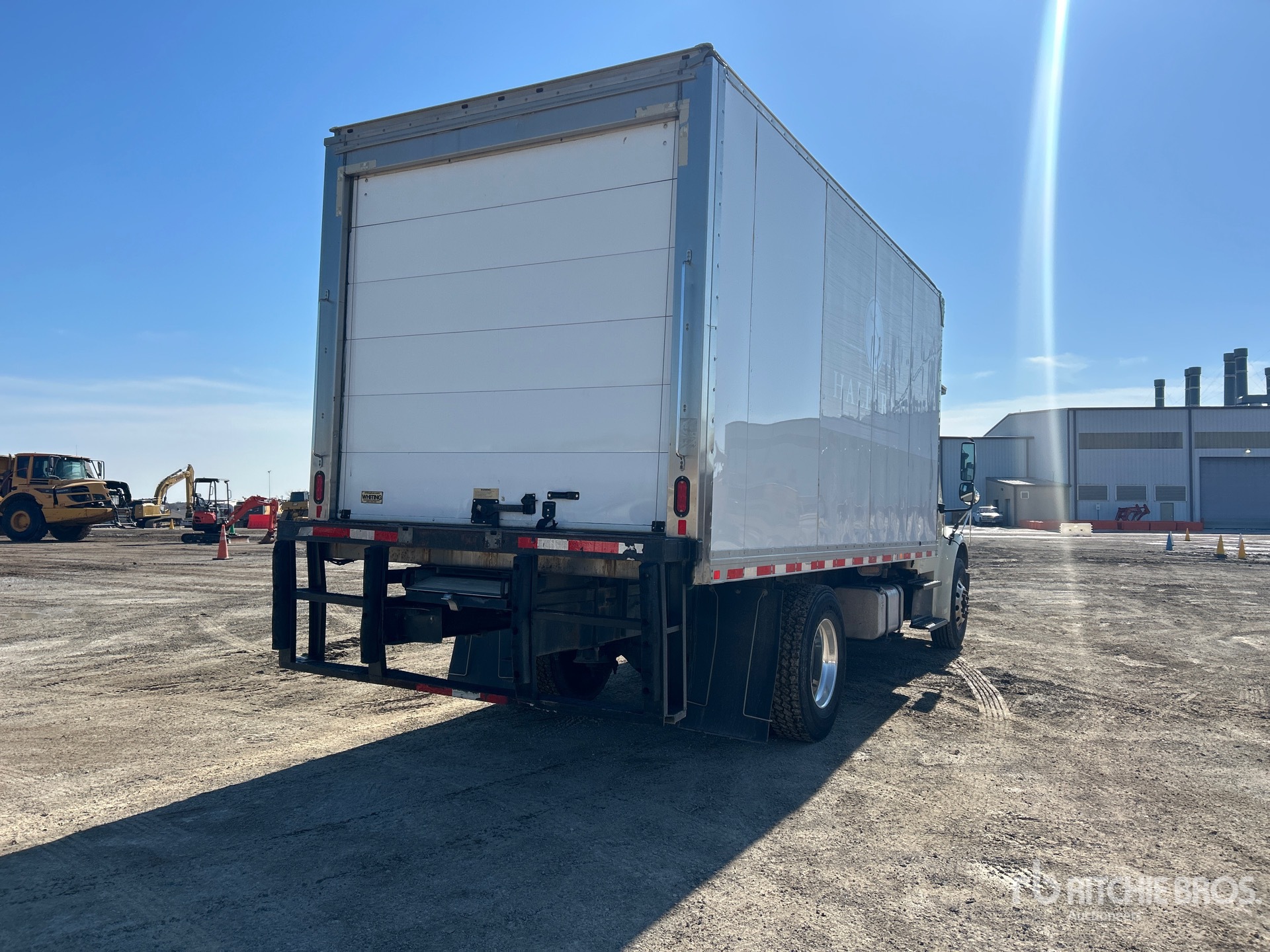 General Appearance with Imagen: esquina trasera derecha