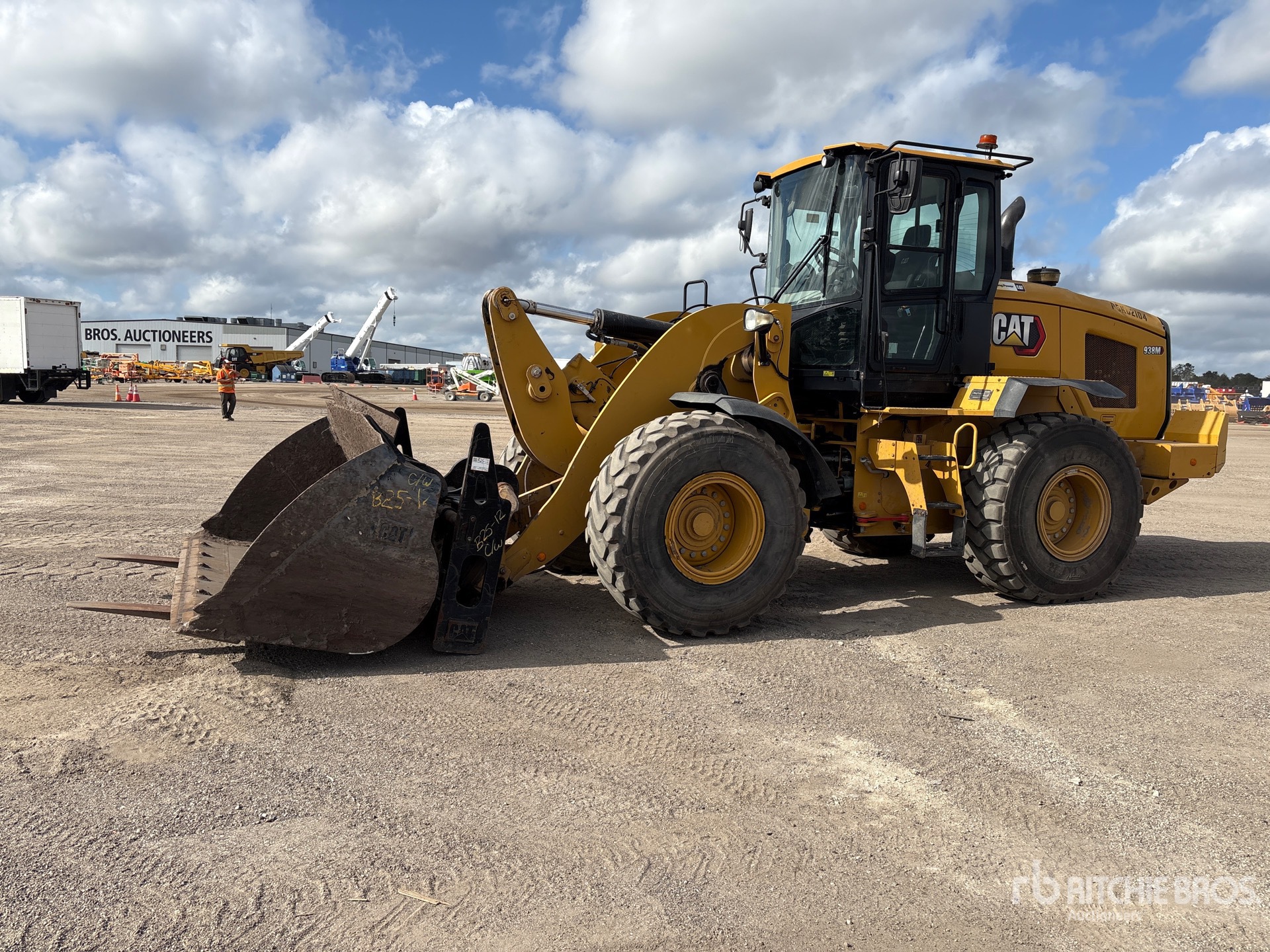 General Appearance with Featured Photo