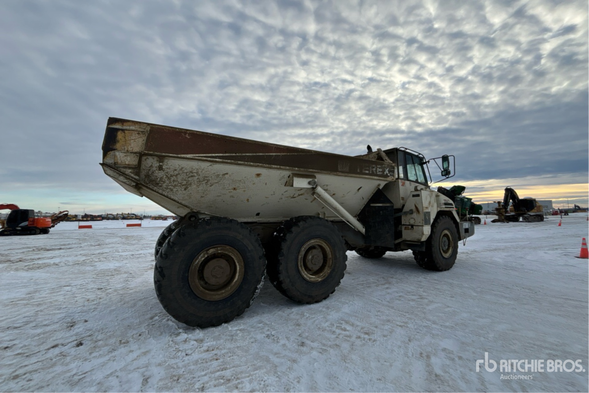 General Appearance with Picture, Right Rear Corner