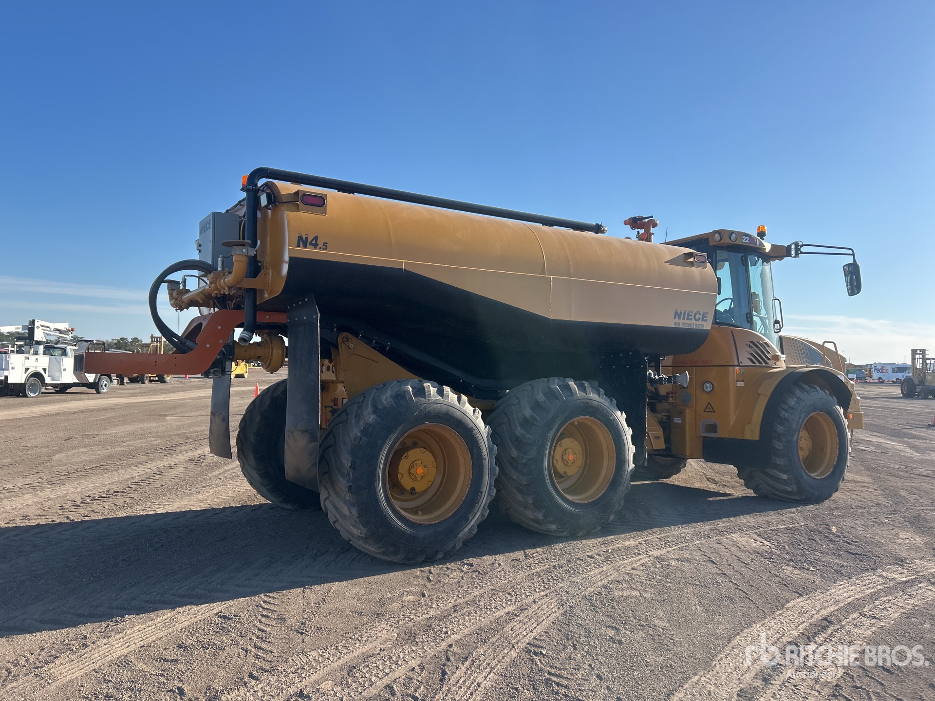 General Appearance with Bild, Ecke hinten rechts