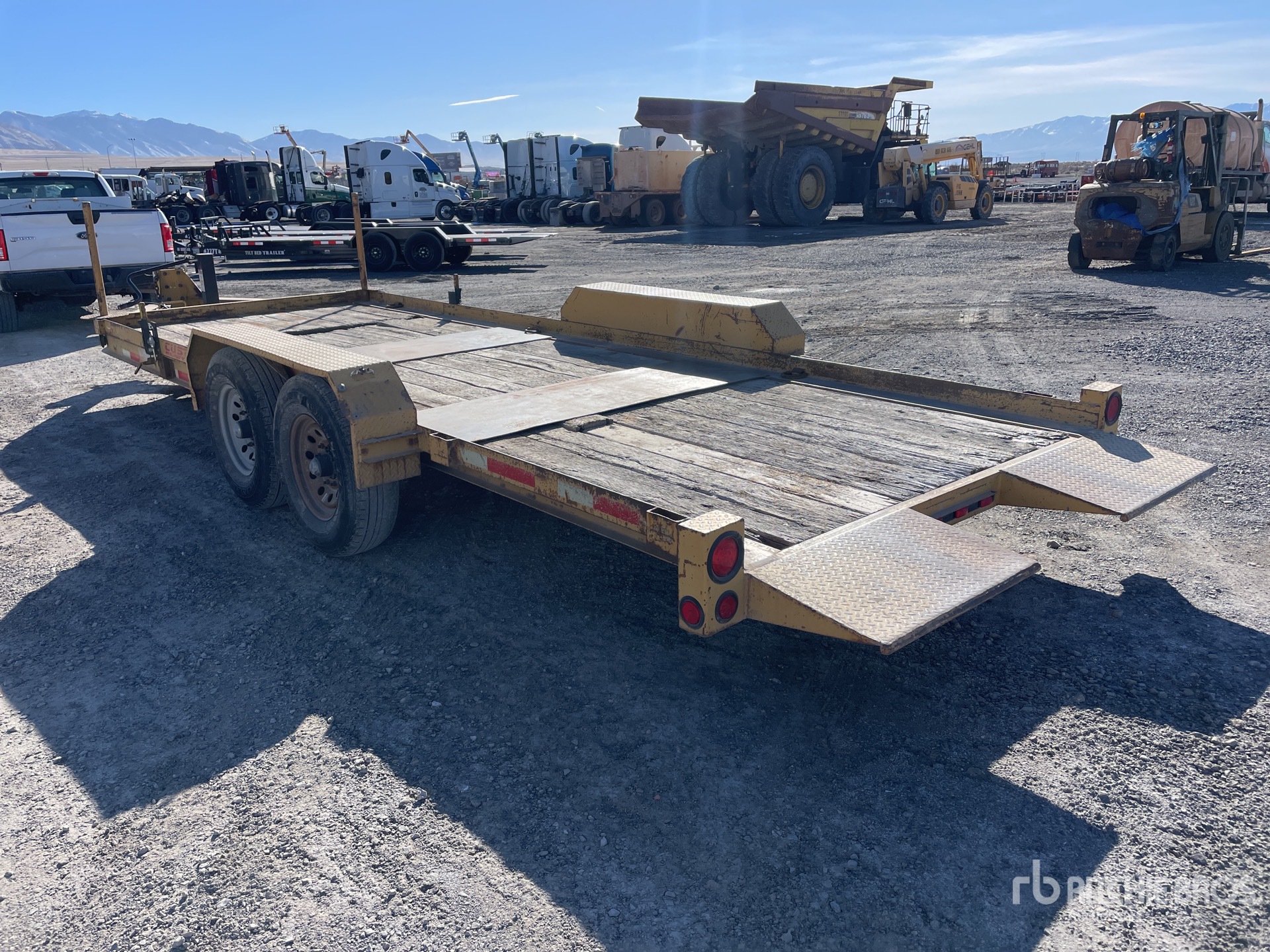 General Appearance with Imagen: esquina trasera izquierda