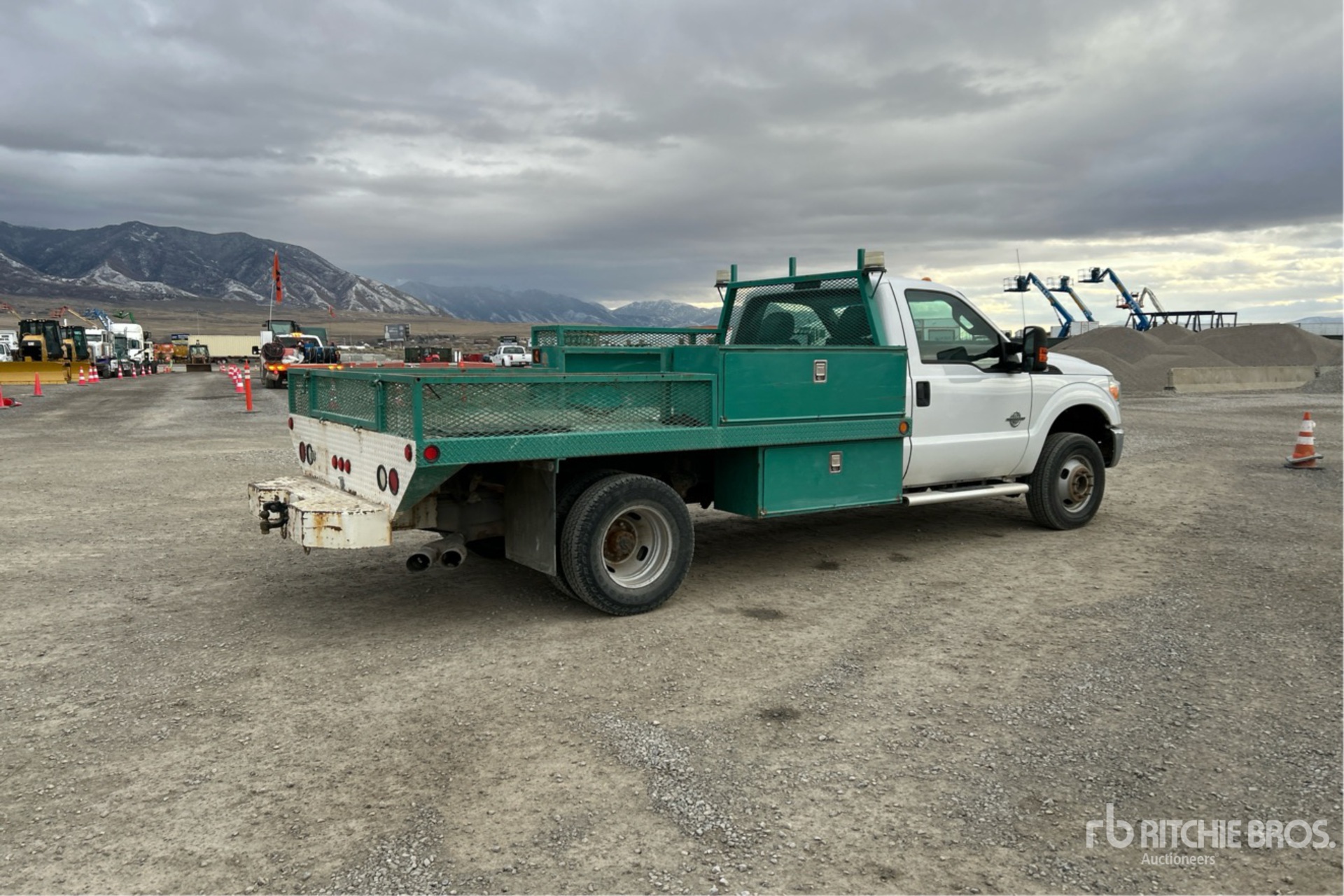 General Appearance with Picture, Right Rear Corner