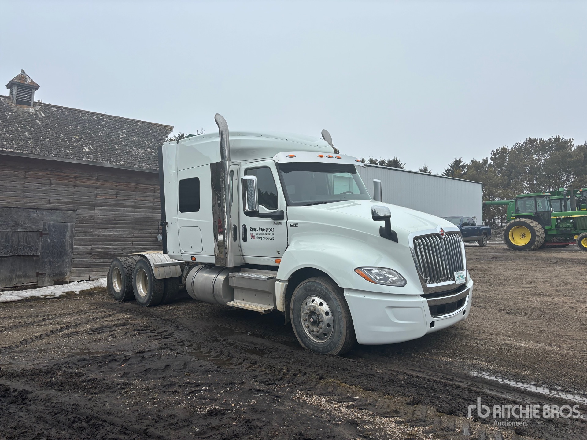 General Appearance with Picture, Right Front Corner