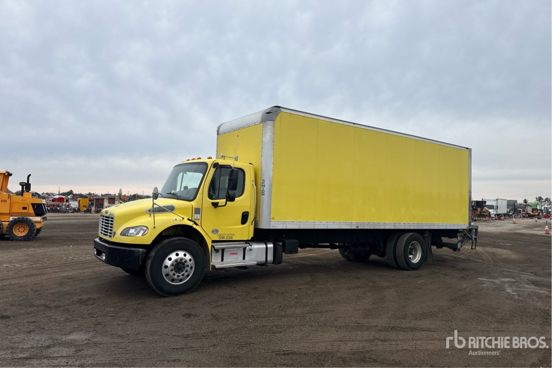 General Appearance with Foto, angolo anteriore sinistro