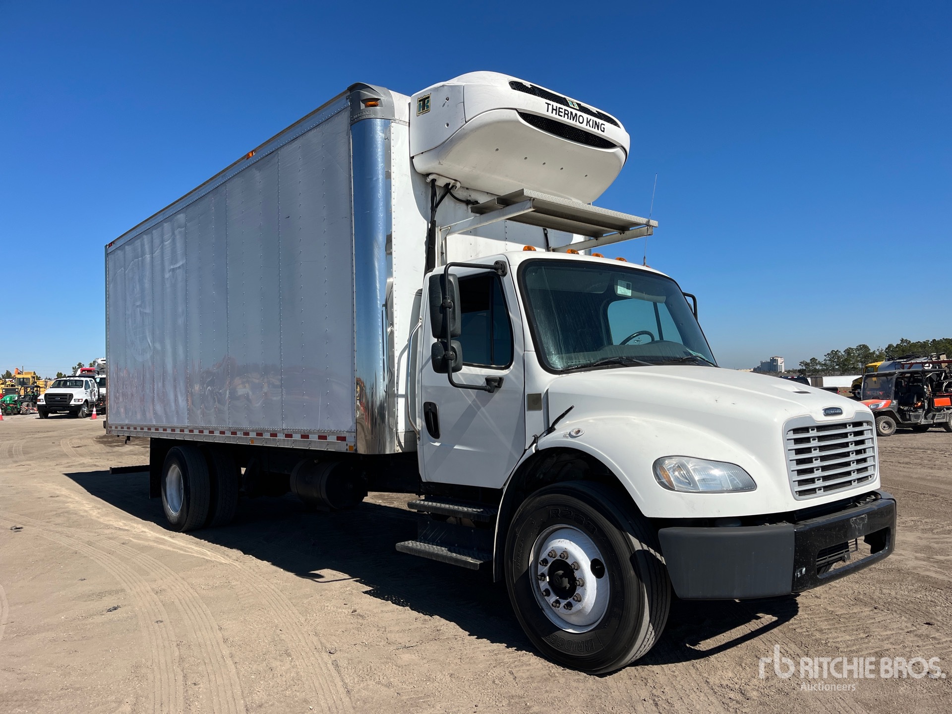 Aspect général with Image, coin avant droit