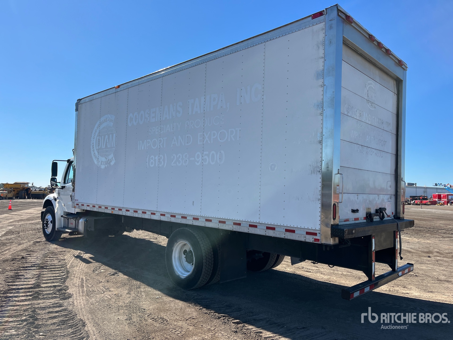 Aspect général with Image, coin arrière gauche