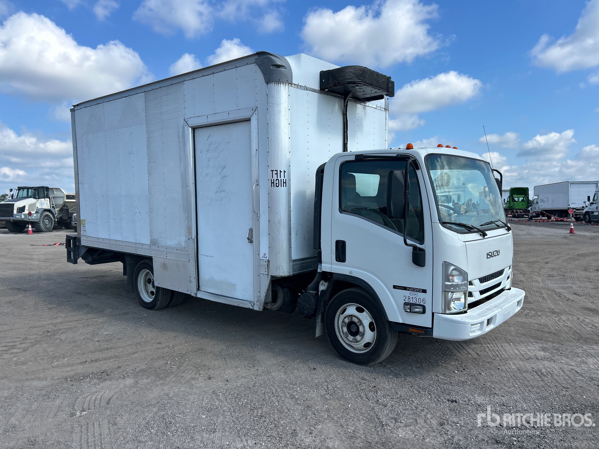 General Appearance with Bild, Ecke vorne rechts