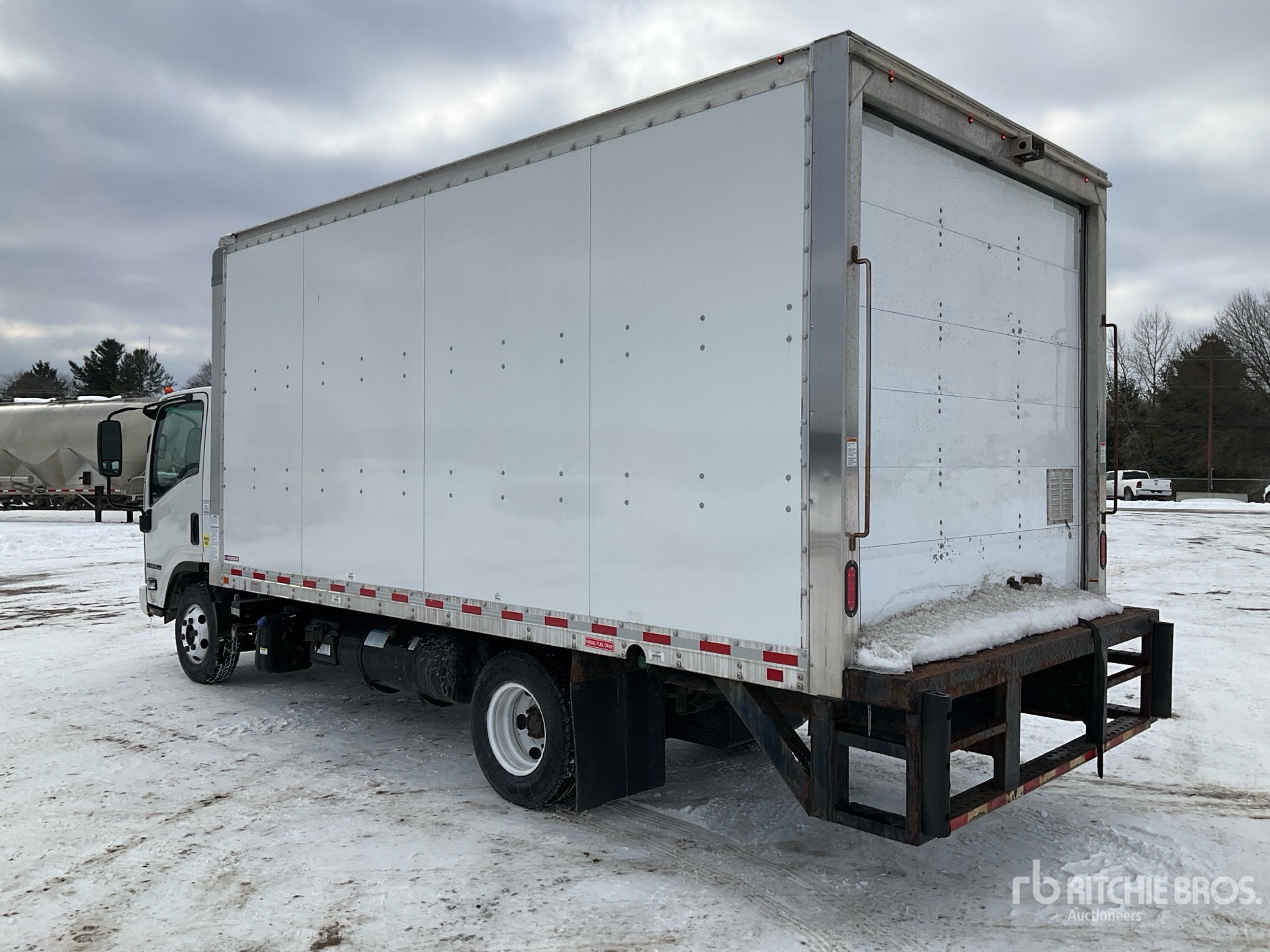 General Appearance with Bild, Ecke hinten links