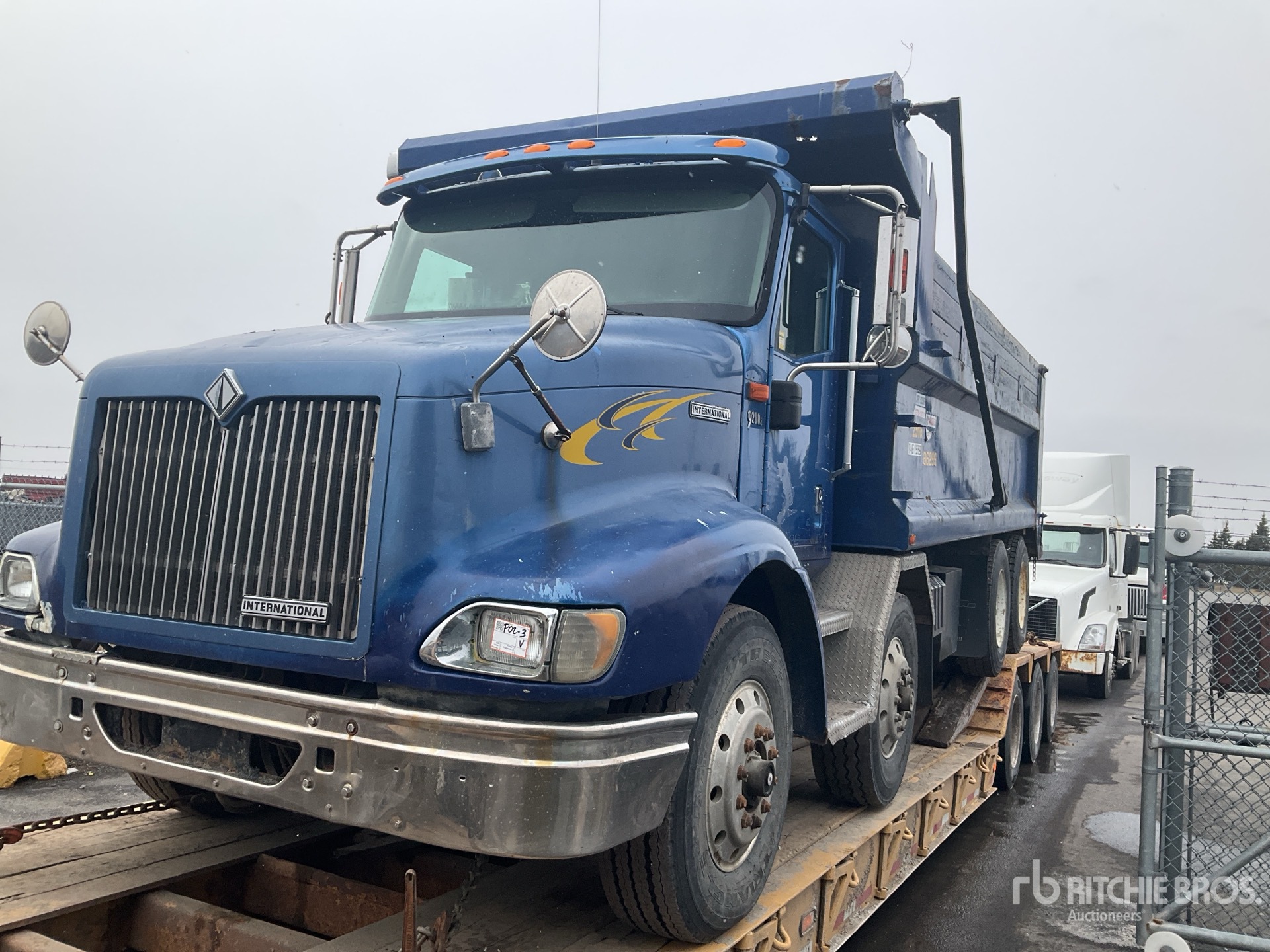 2000 International 9200I