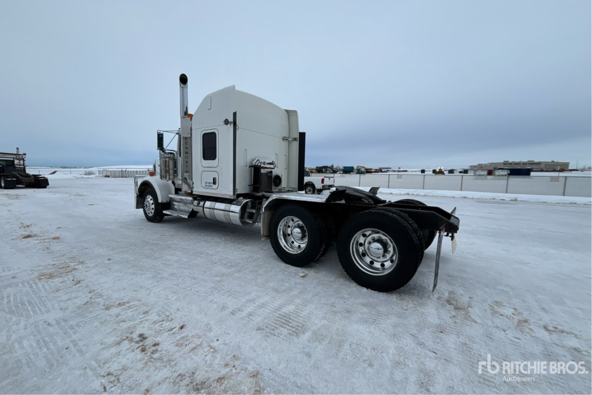 Aspect général with Image, coin arrière gauche