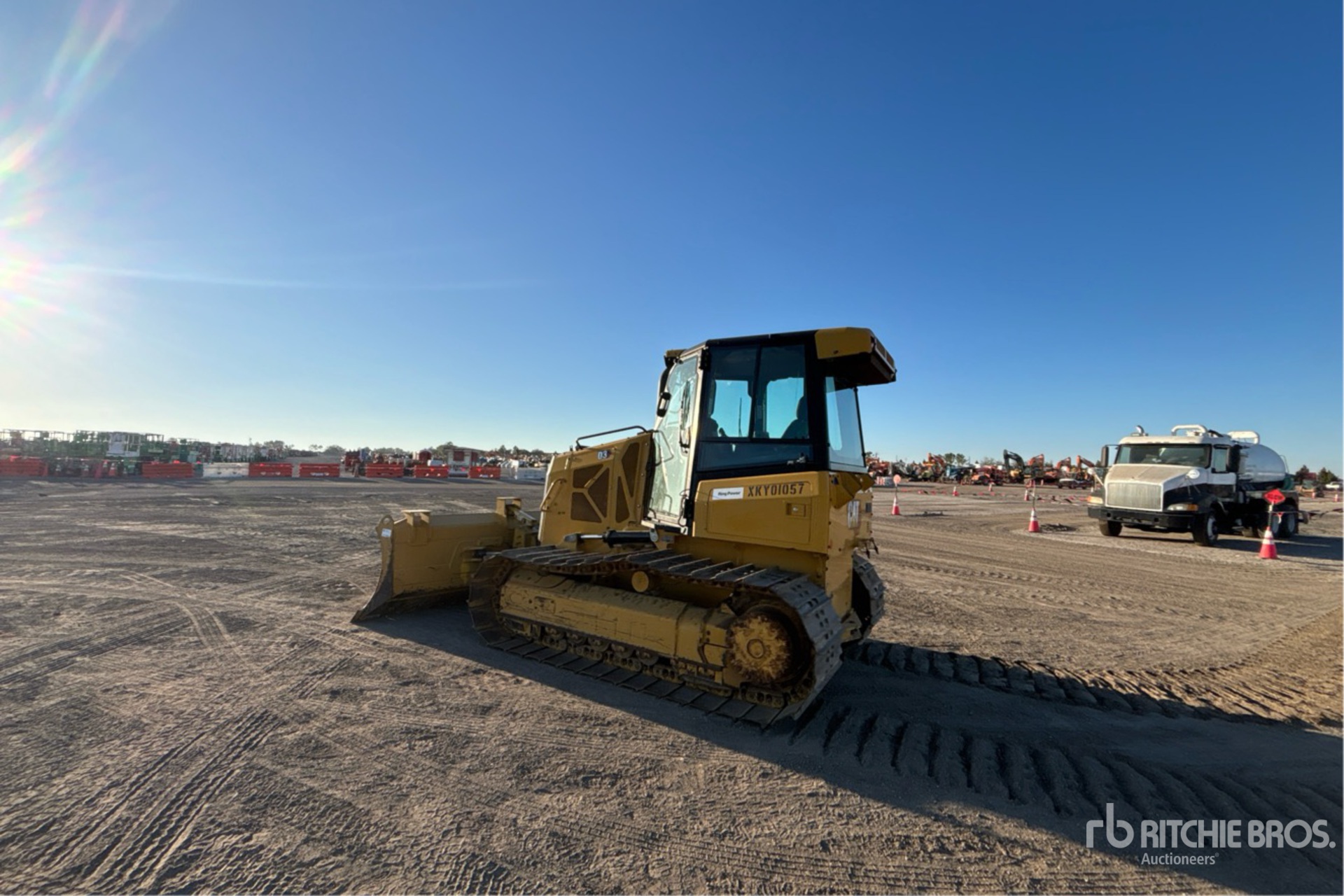 Aspect général with Image, coin arrière gauche