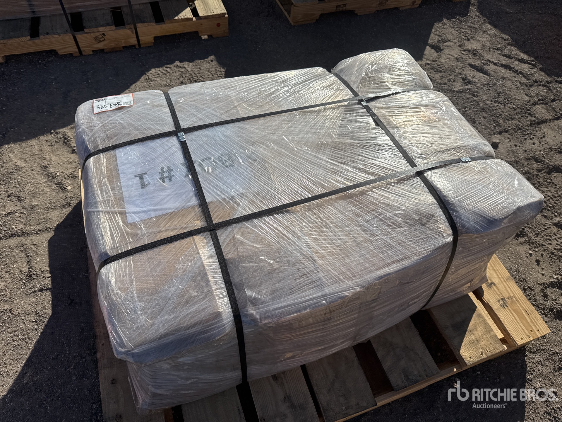 General Appearance with Bild, Ecke hinten links