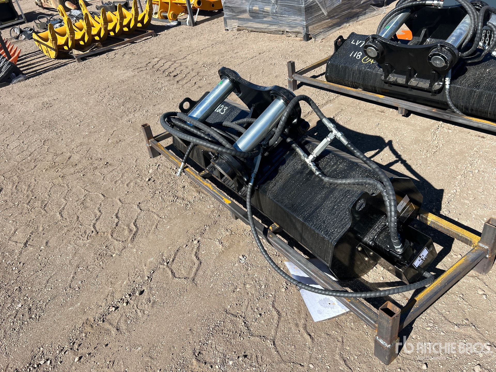 General Appearance with Bild, Ecke hinten rechts