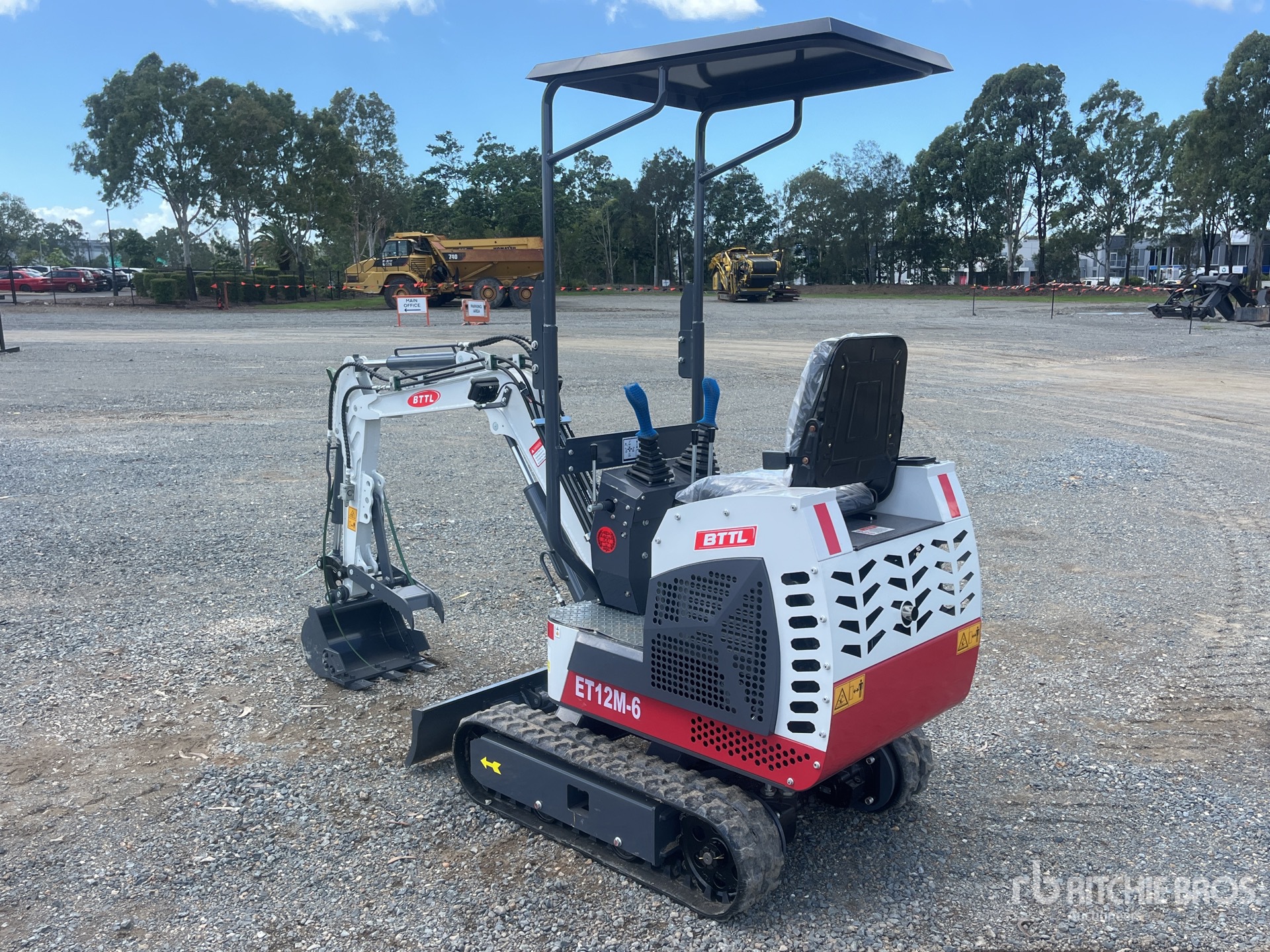 General Appearance with Picture, Left Rear Corner