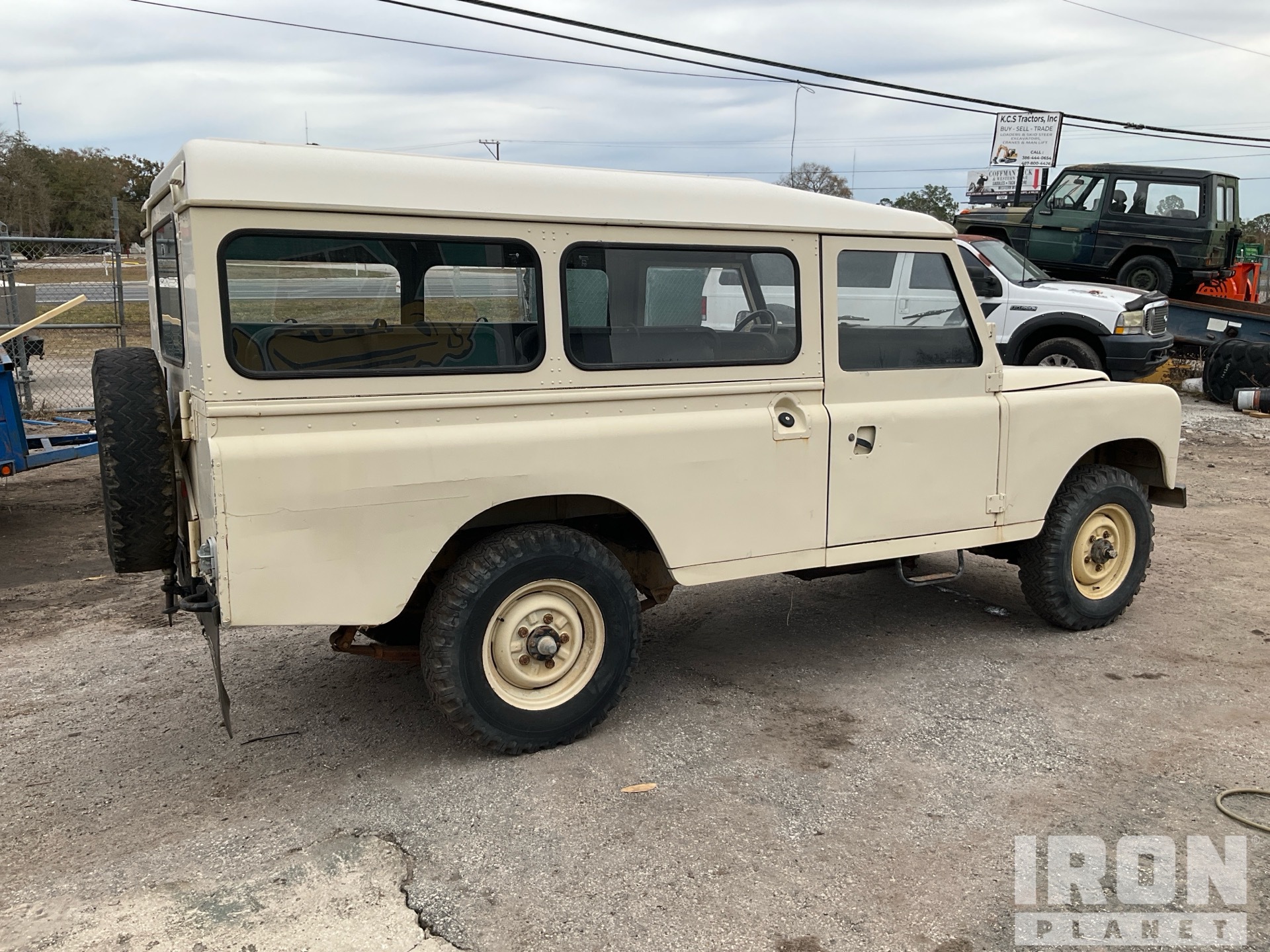 General Appearance with Picture, Right Rear Corner