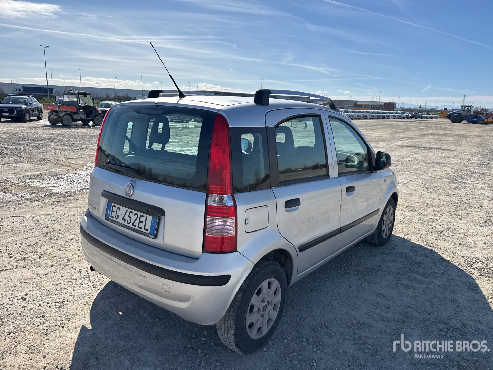 General Appearance with Picture, Right Rear Corner