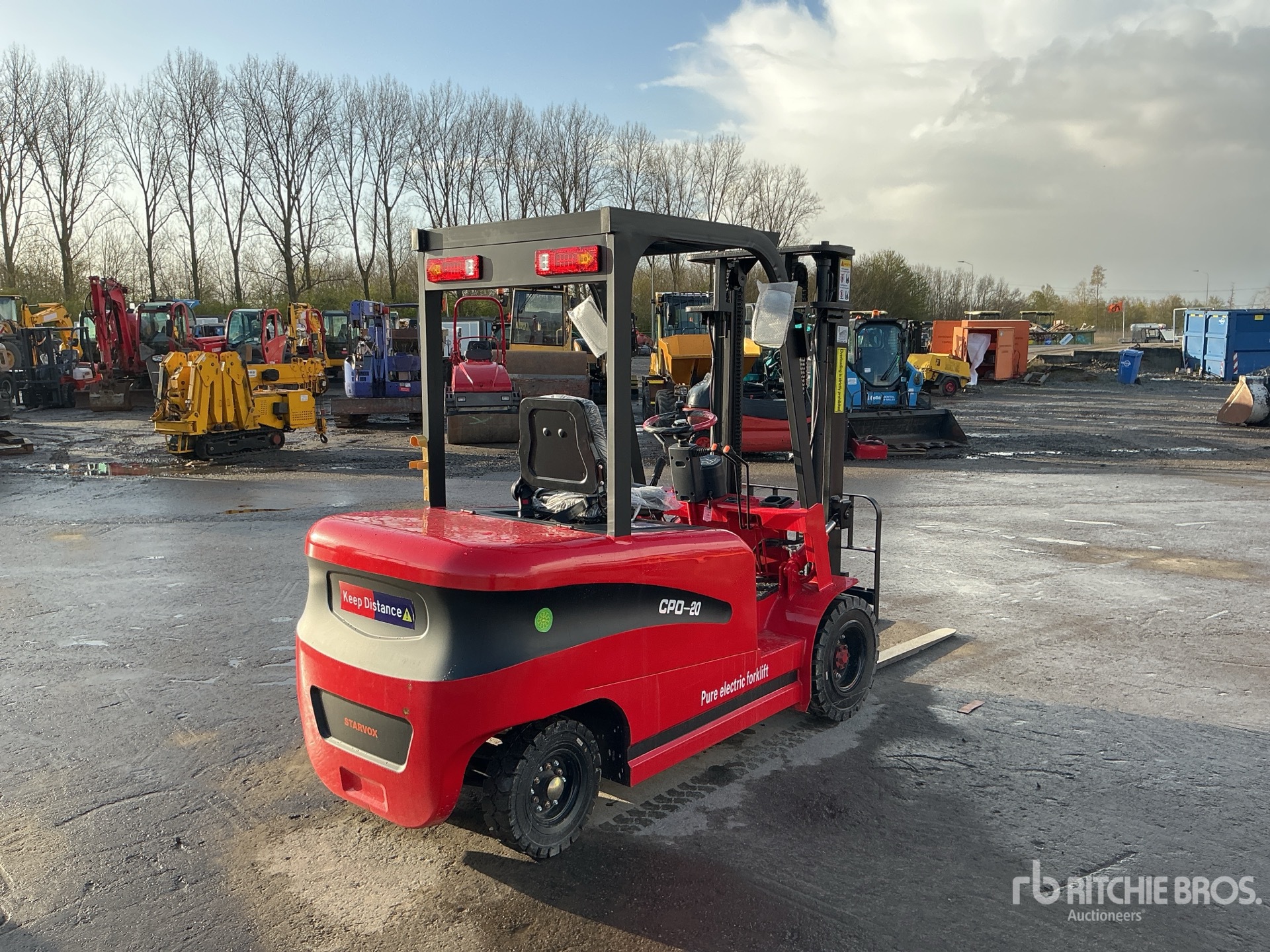 General Appearance with Picture, Right Rear Corner