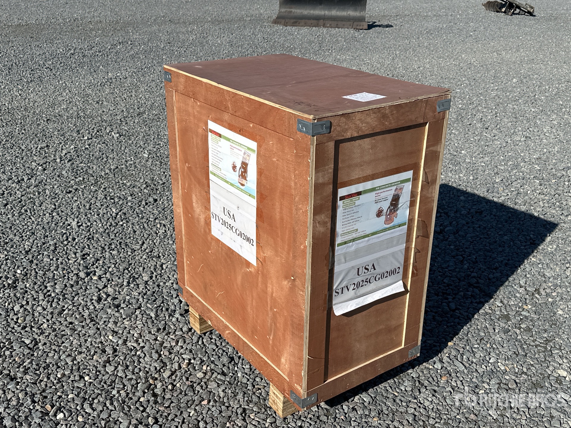 General Appearance with Picture, Left Front Corner