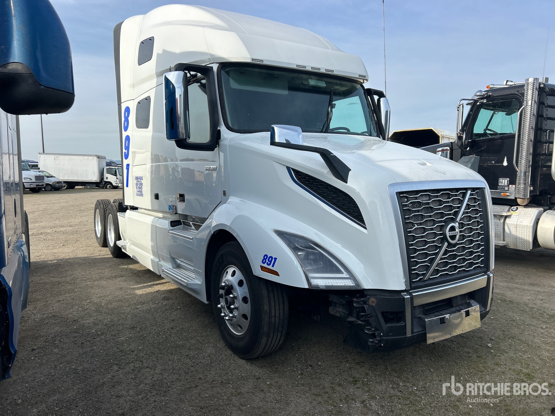 General Appearance with Picture, Right Front Corner