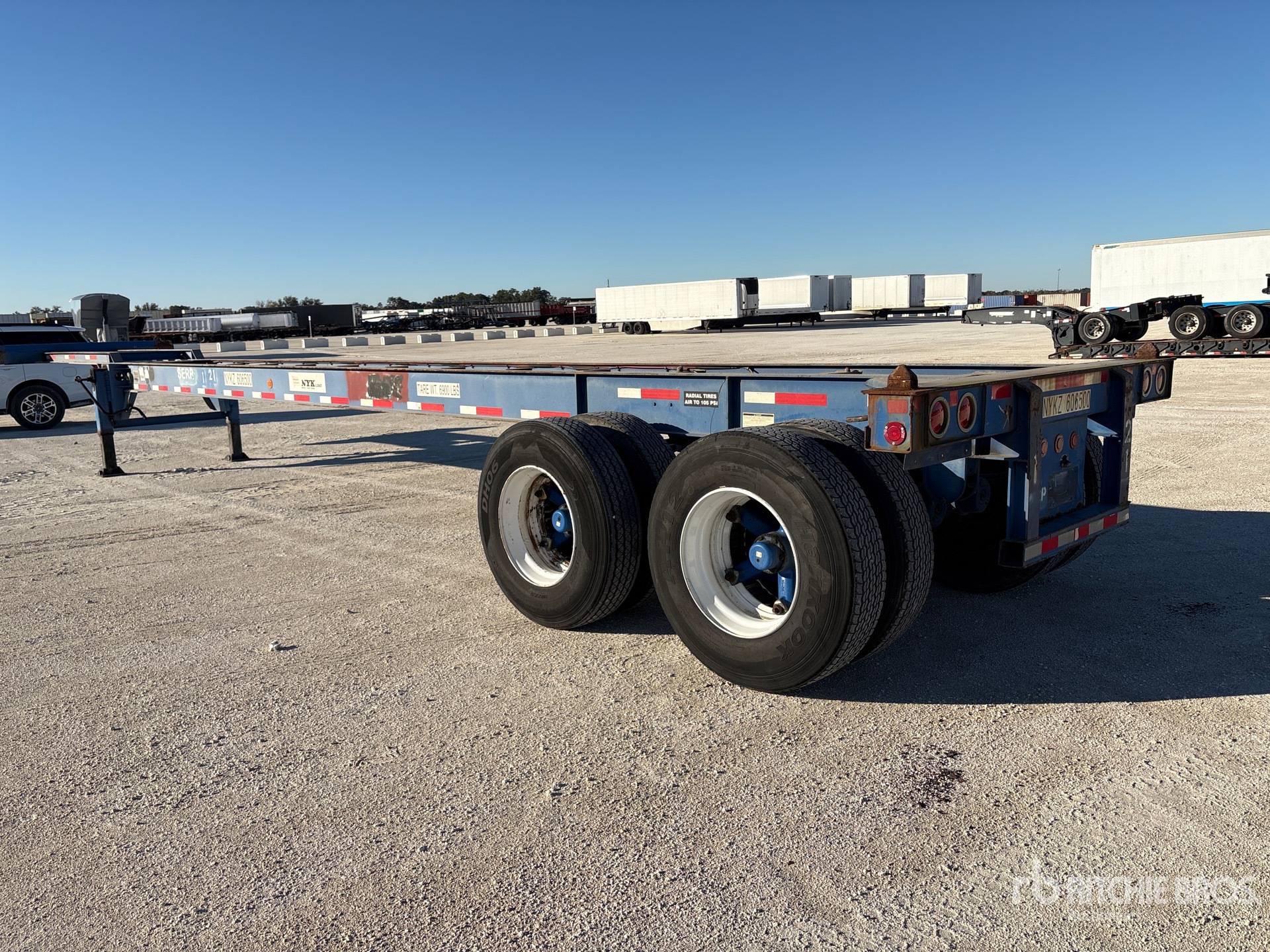 Aspect général with Image, coin arrière gauche