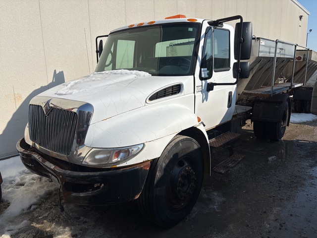 2009 International DuraStar 4300 4x2 Spreader Truck