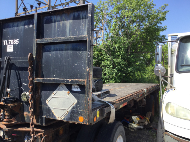 2002 Thruway T/A Flatbed Trailer
