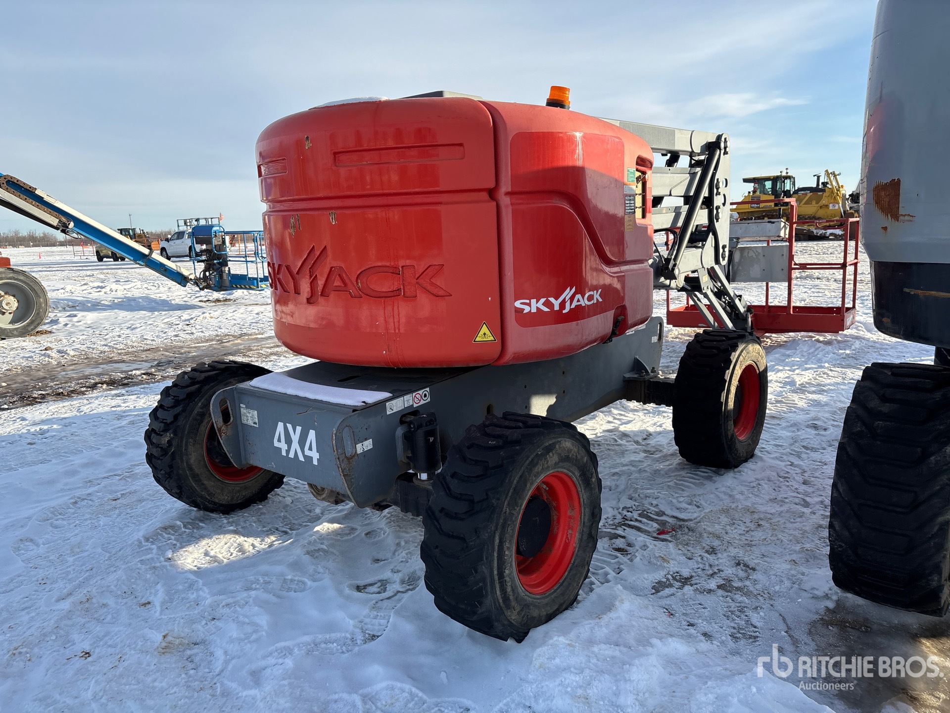 General Appearance with Picture, Right Rear Corner