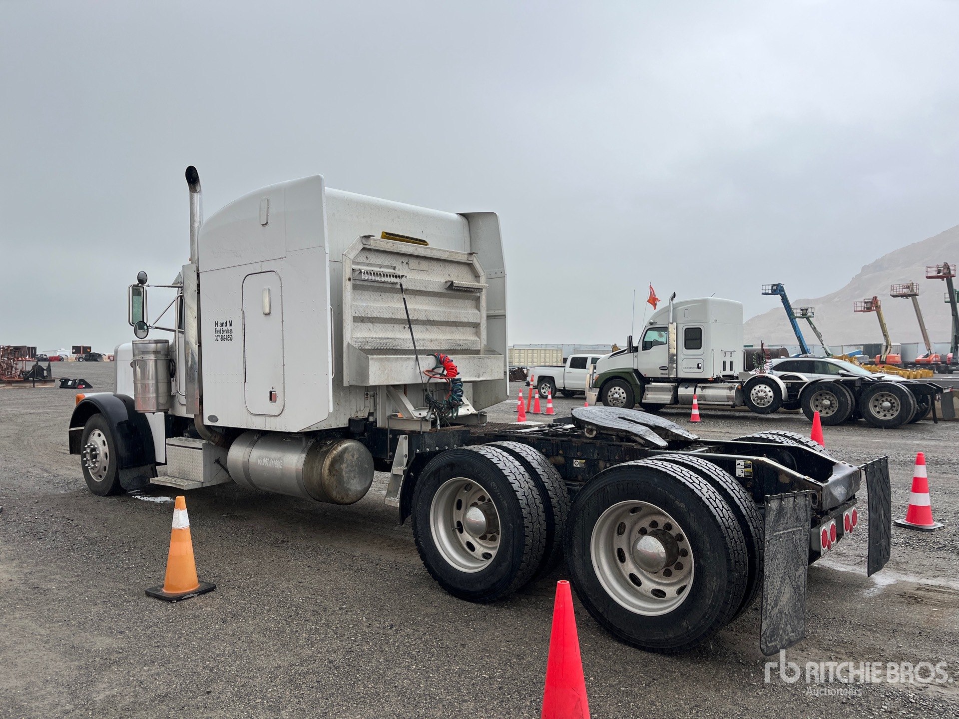 General Appearance with Picture, Left Rear Corner