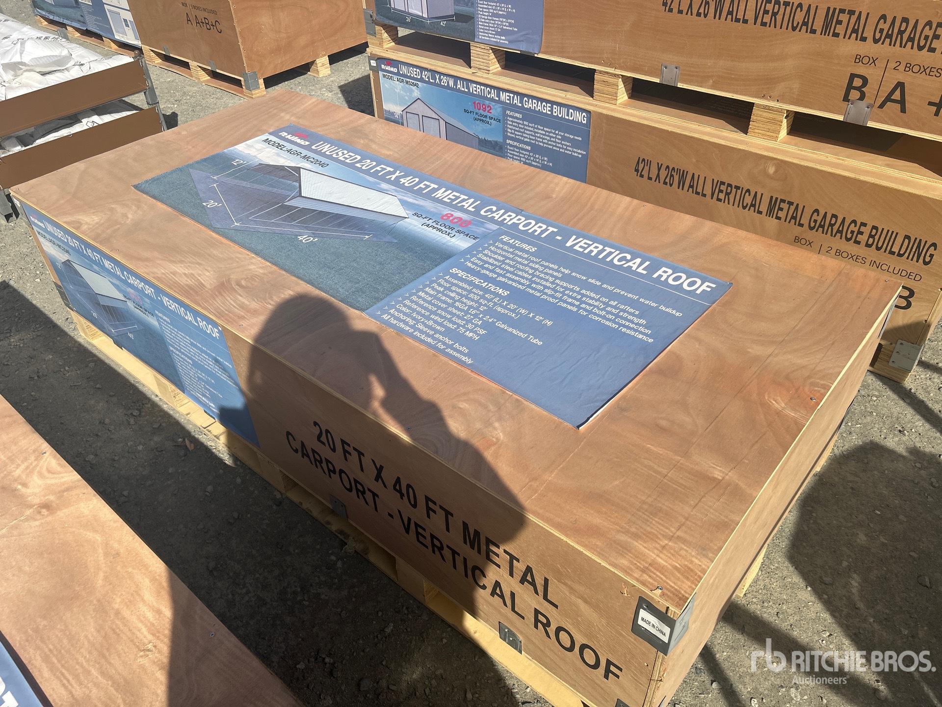 General Appearance with Bild, Ecke vorne links