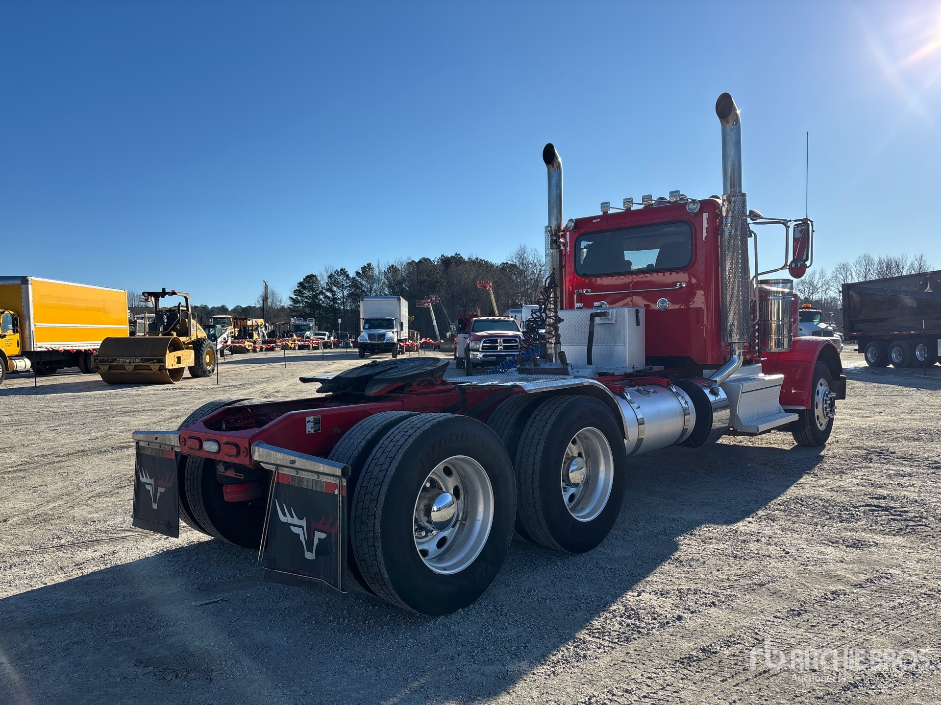 Aspect général with Image, coin arrière droit