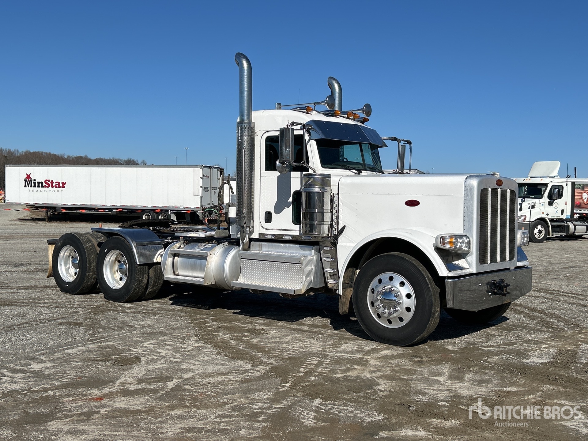 Aspect général with Image, coin avant droit