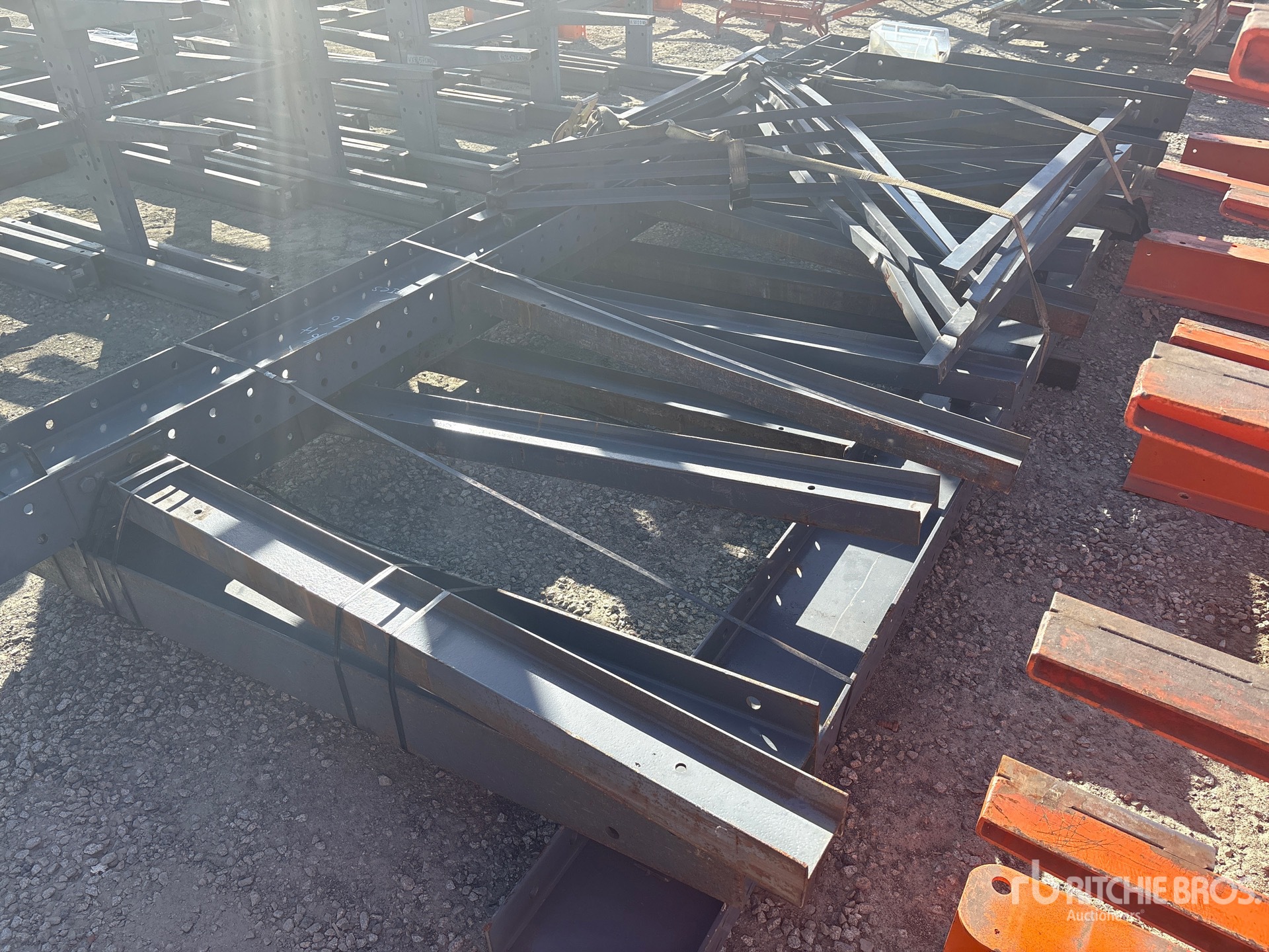 General Appearance with Bild, Ecke hinten rechts