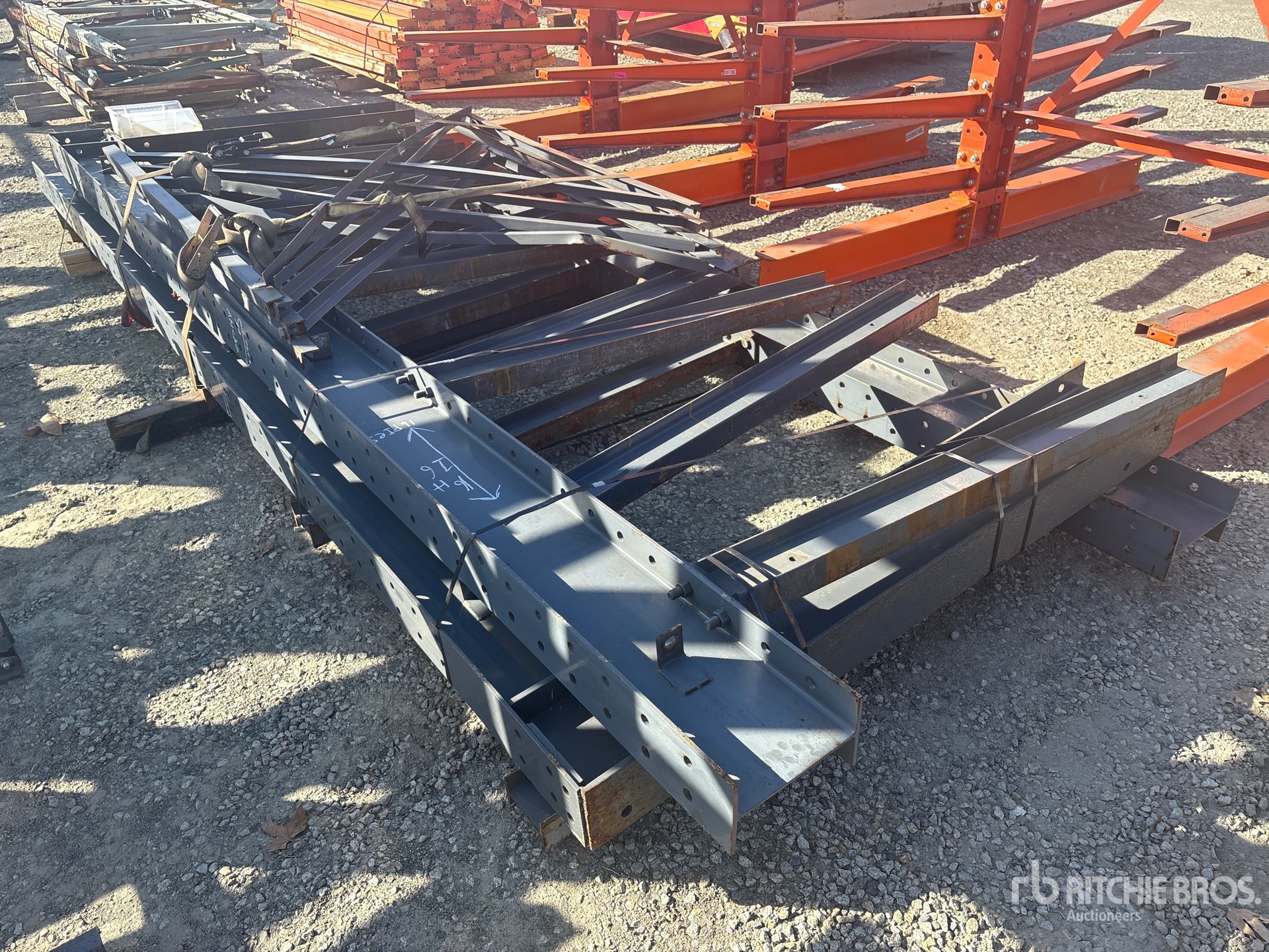 General Appearance with Bild, Ecke hinten links