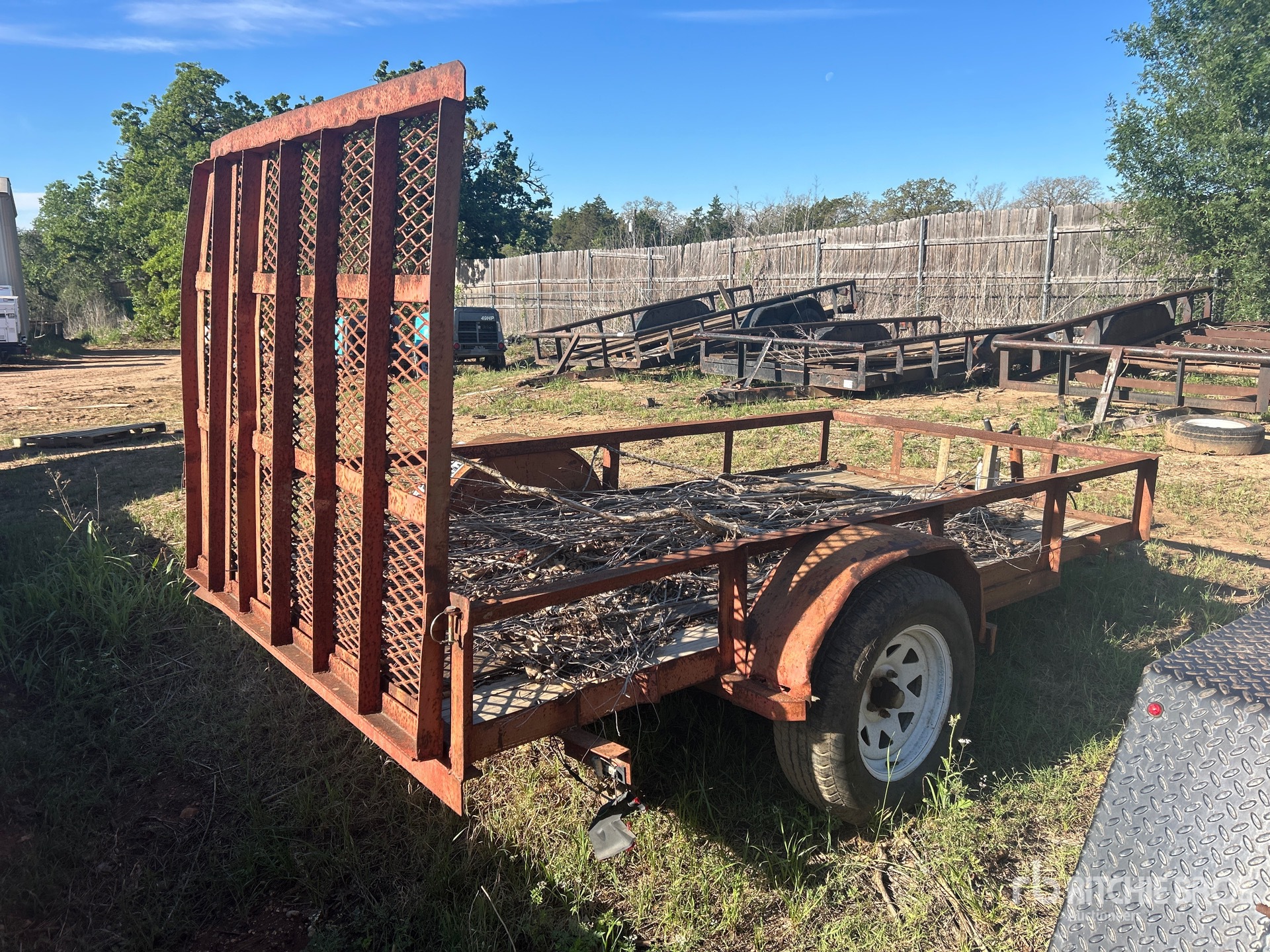 General Appearance with Picture, Right Rear Corner