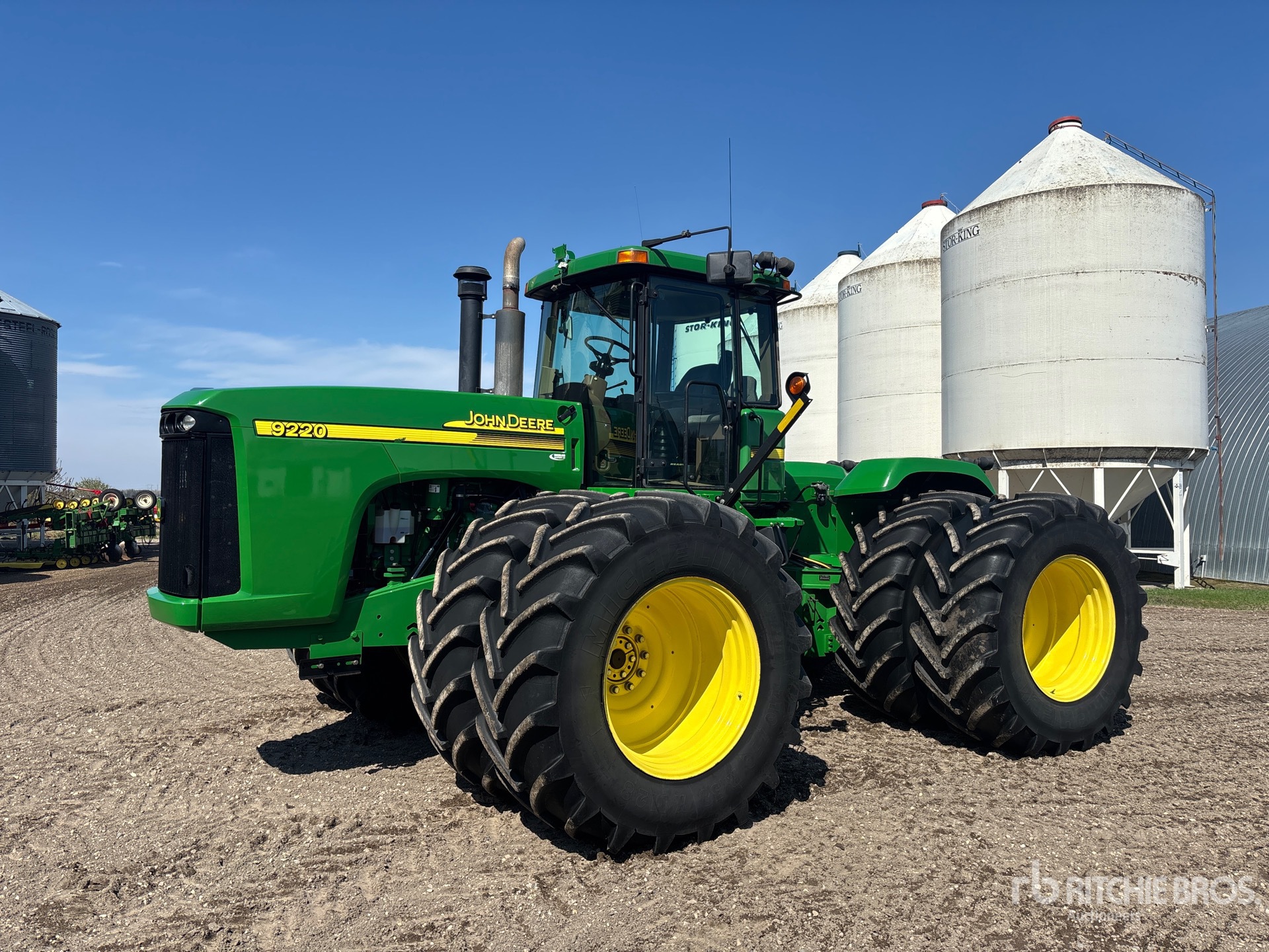 Photo of a 2005 John Deere 9220