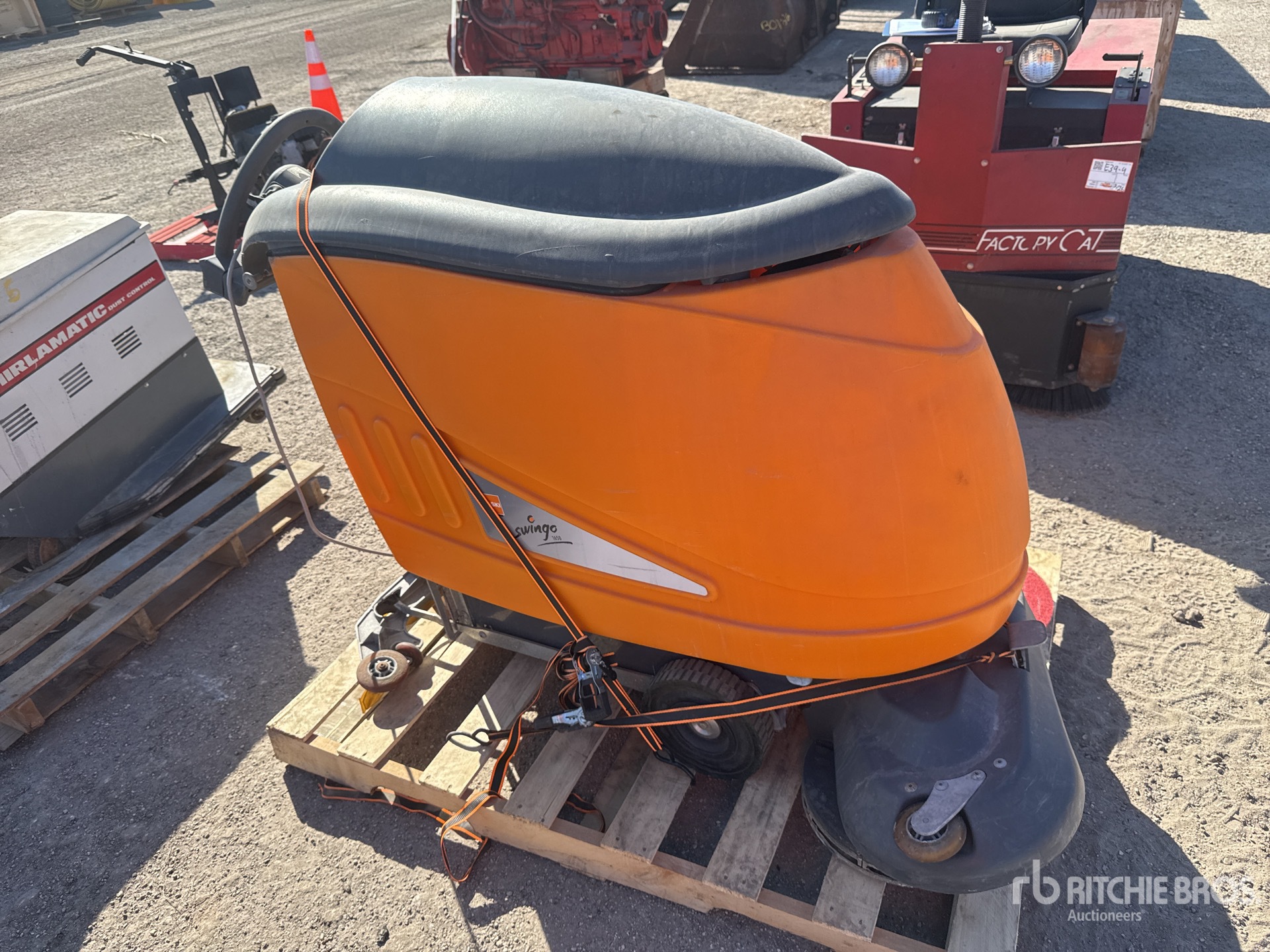 Aspect général with Image, coin avant droit