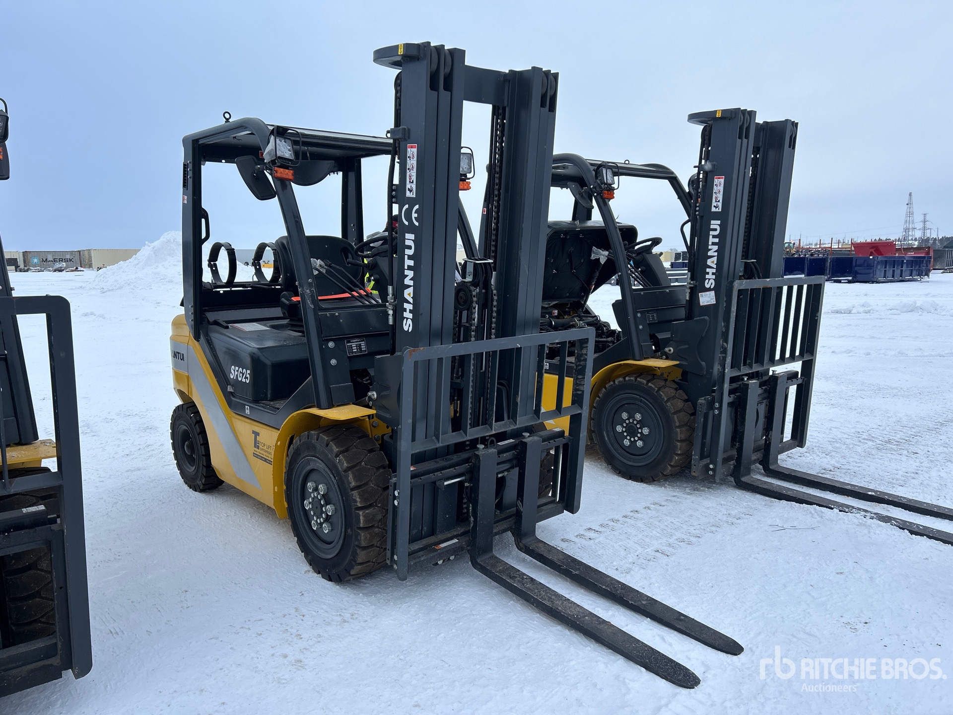 General Appearance with Picture, Right Front Corner