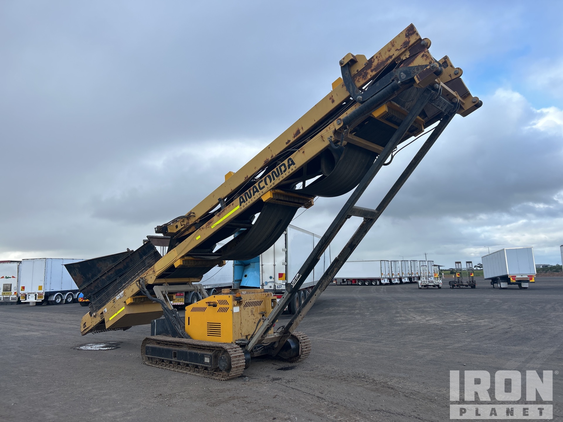 General Appearance with Bild, Ecke hinten links