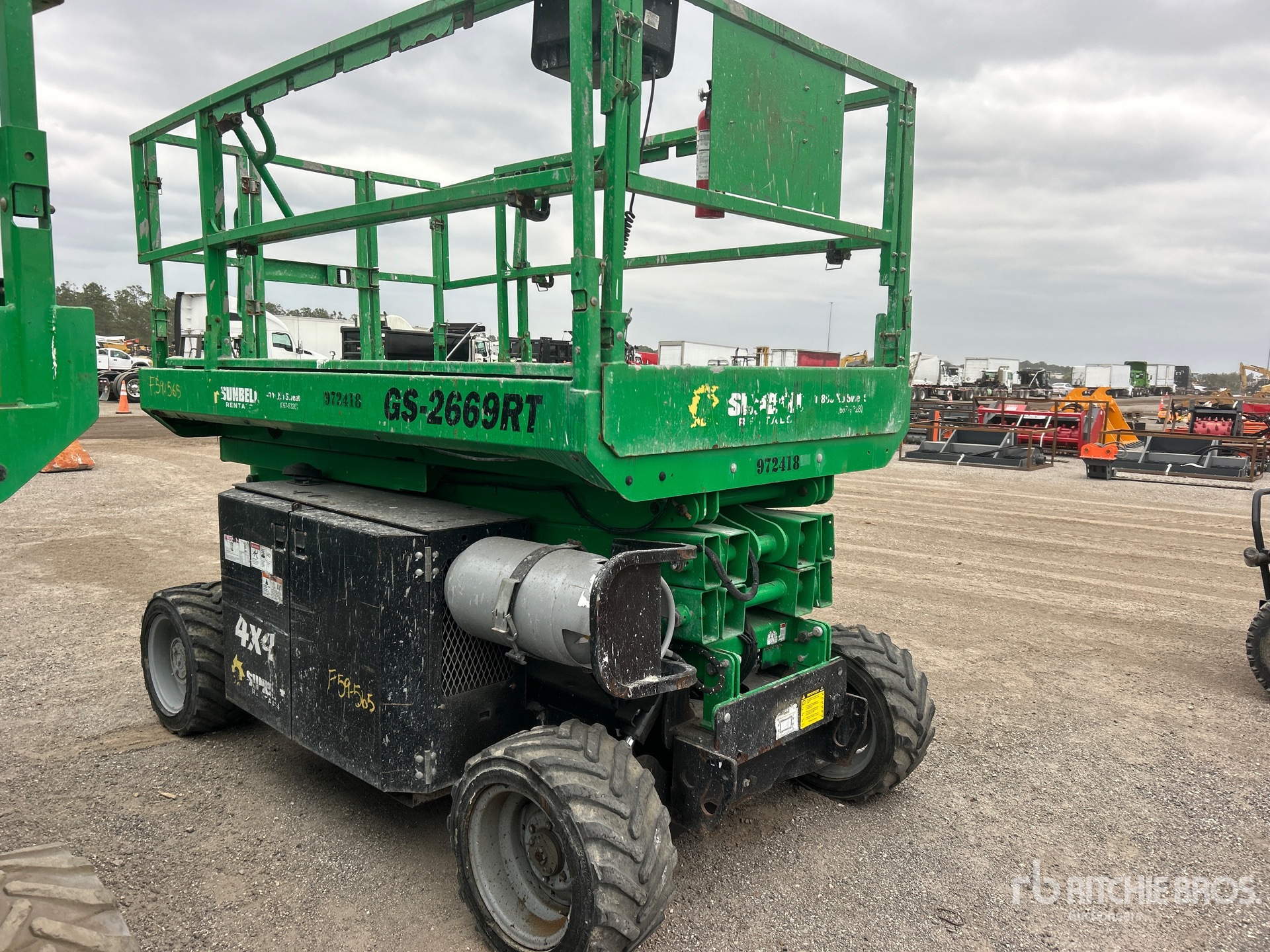 General Appearance with Picture, Right Front Corner